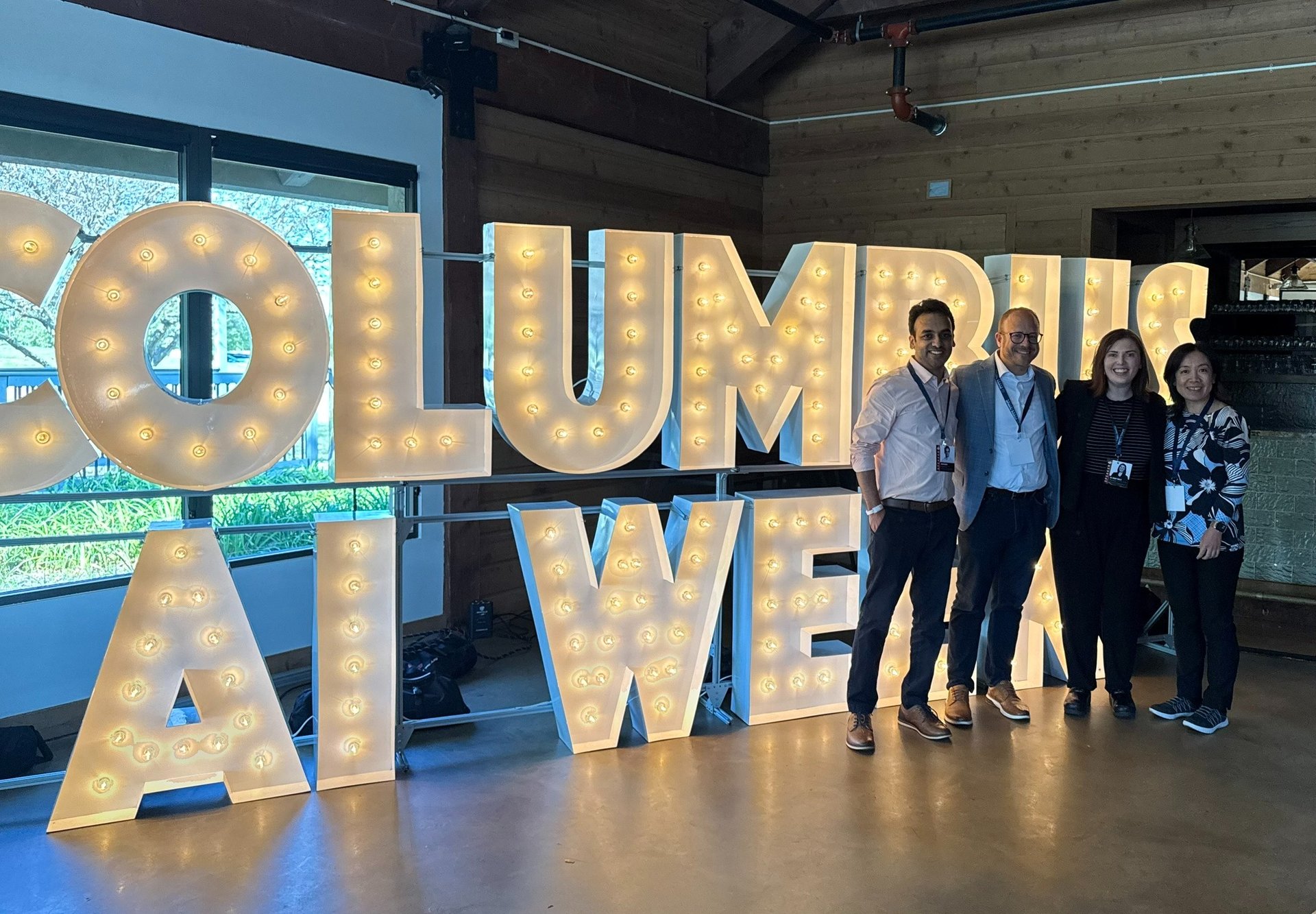 gray computer monitor