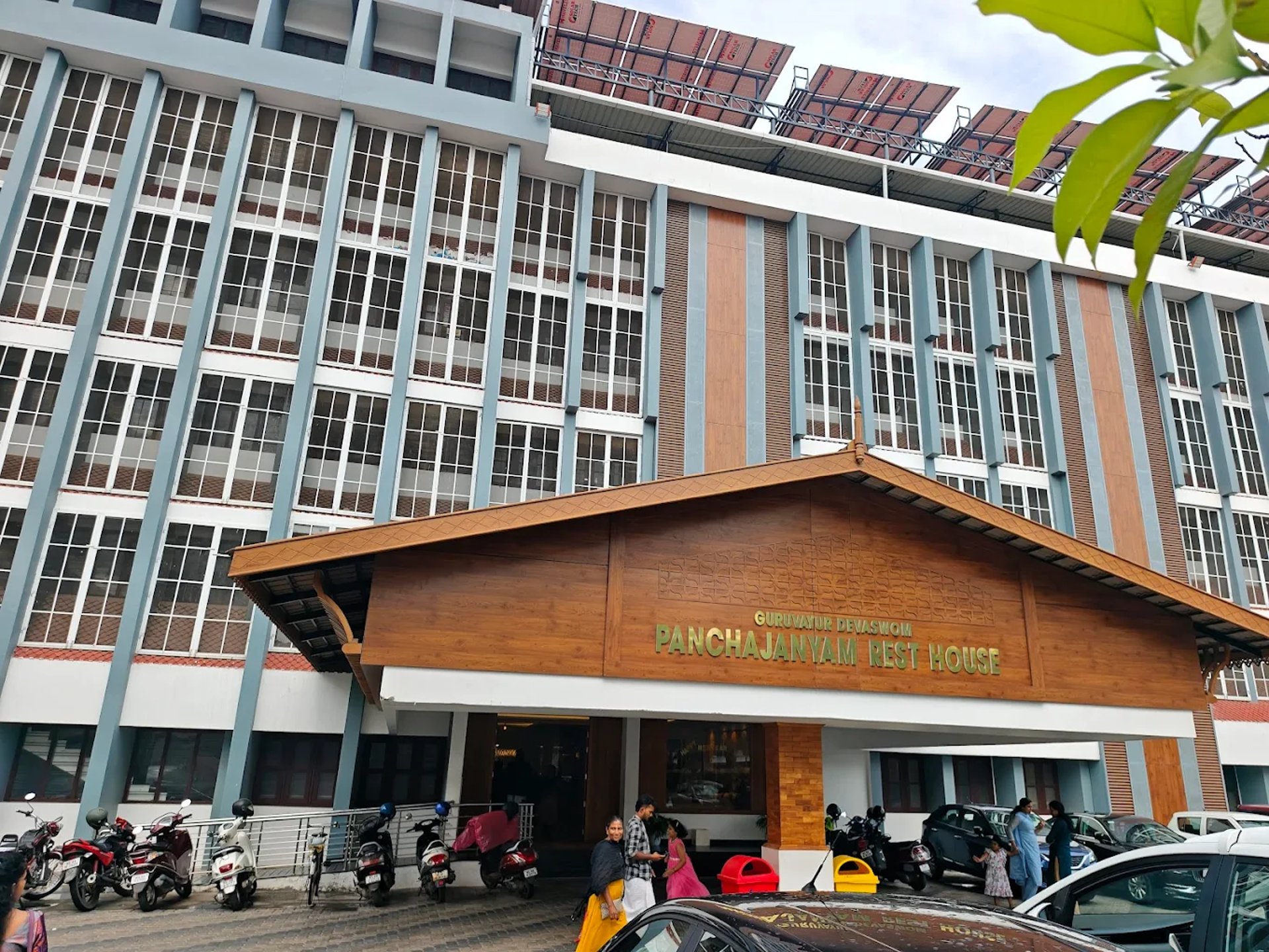 black and brown leather padded tub sofa