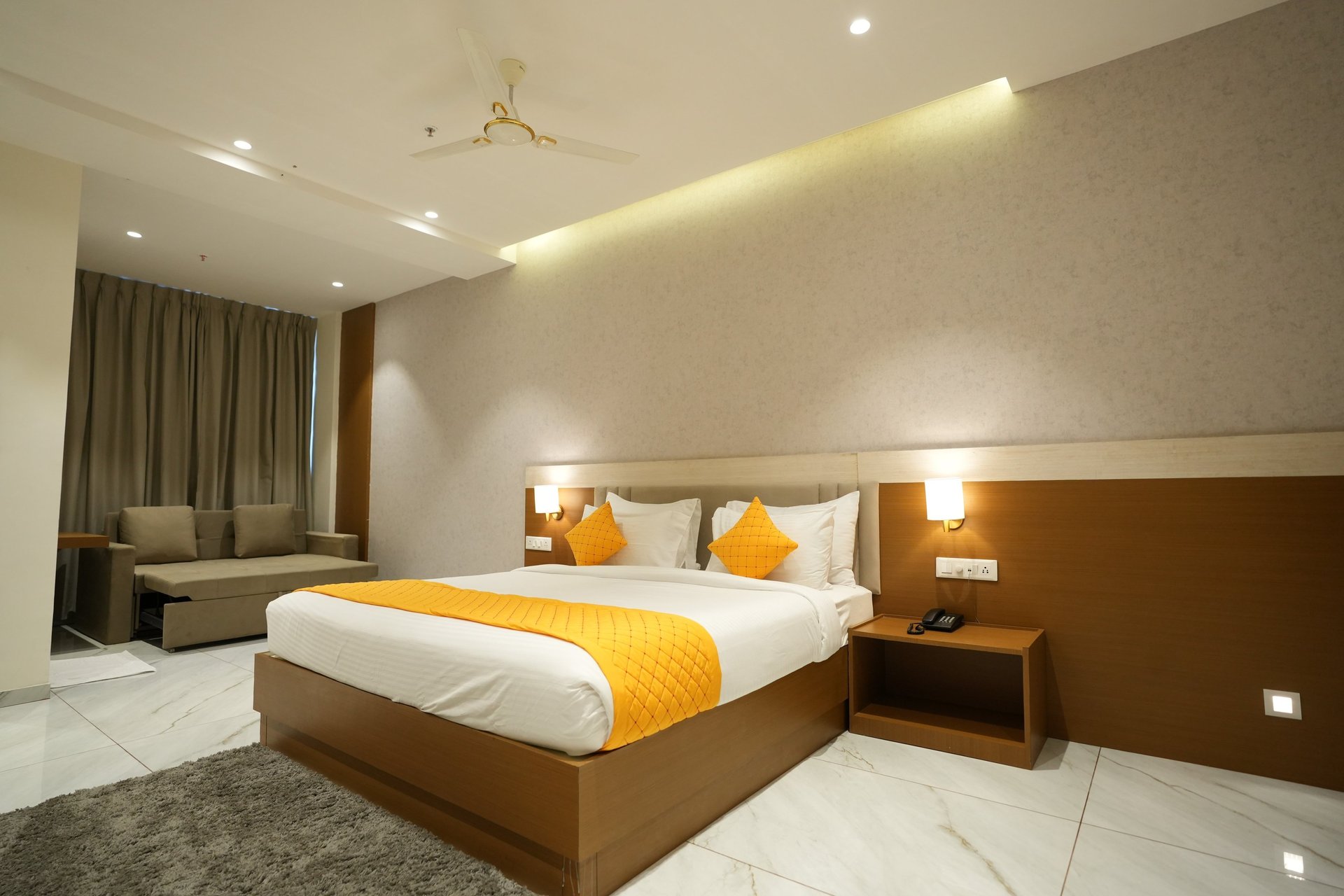 black and white bed linen