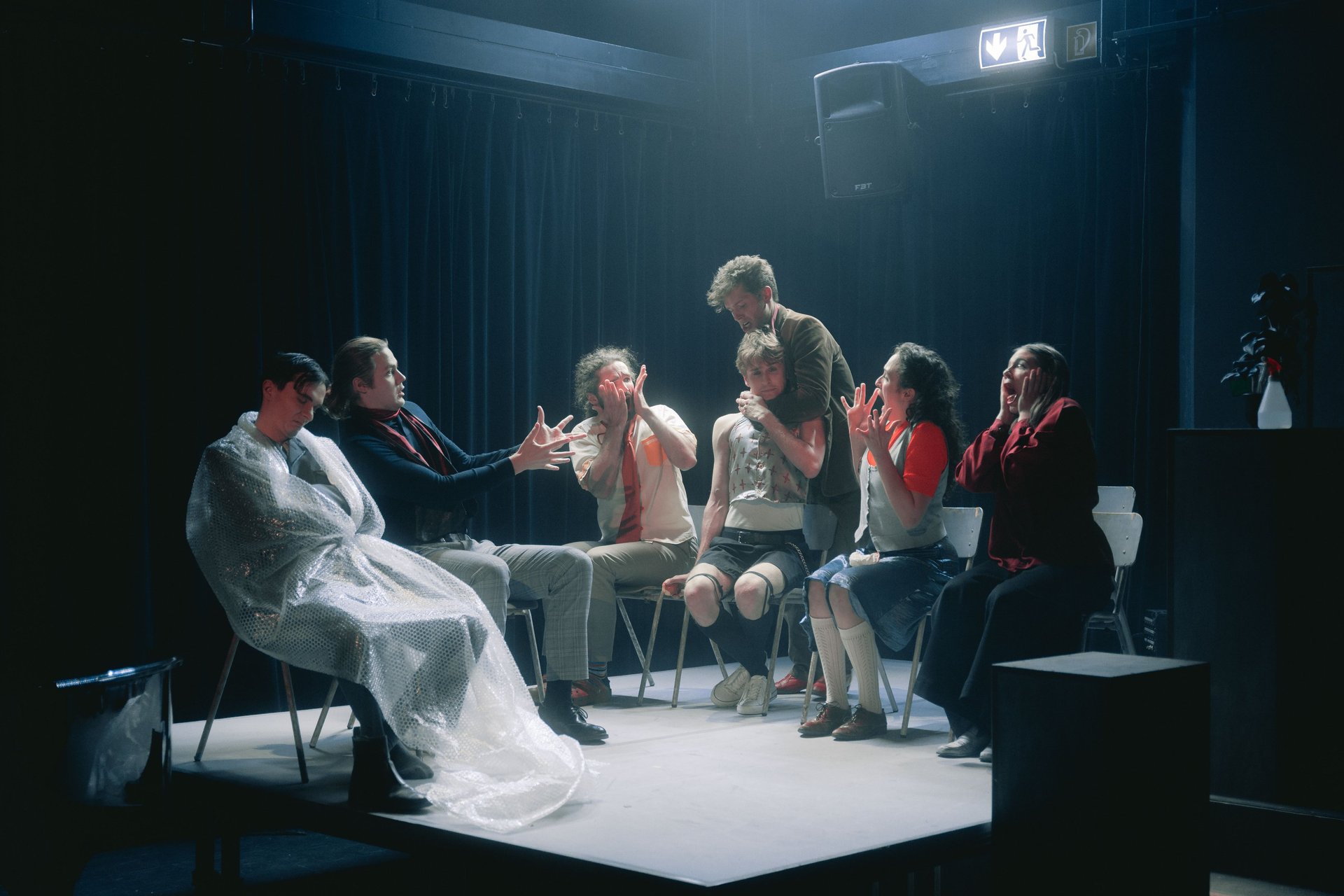 black and white bed linen