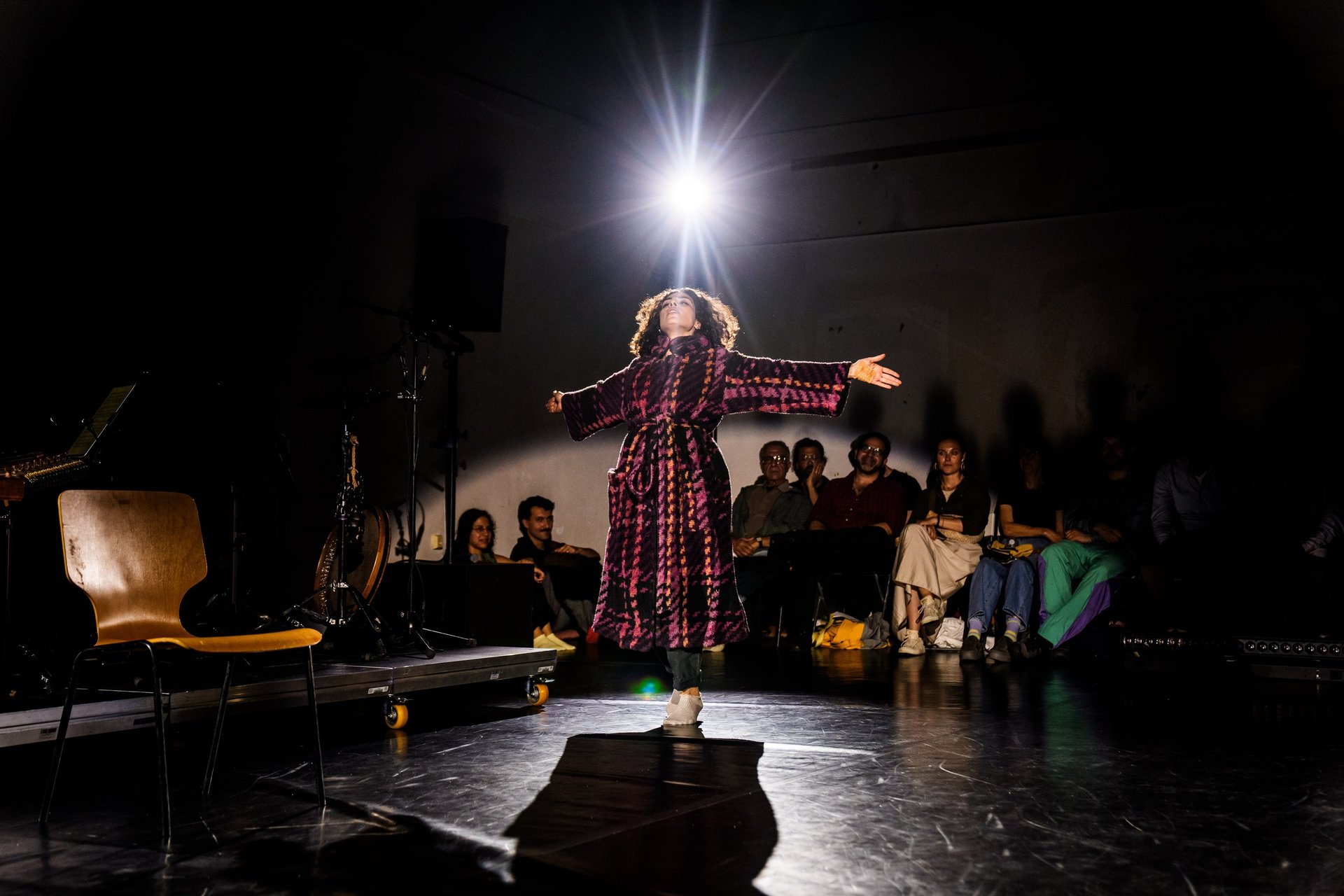 black and white bed linen