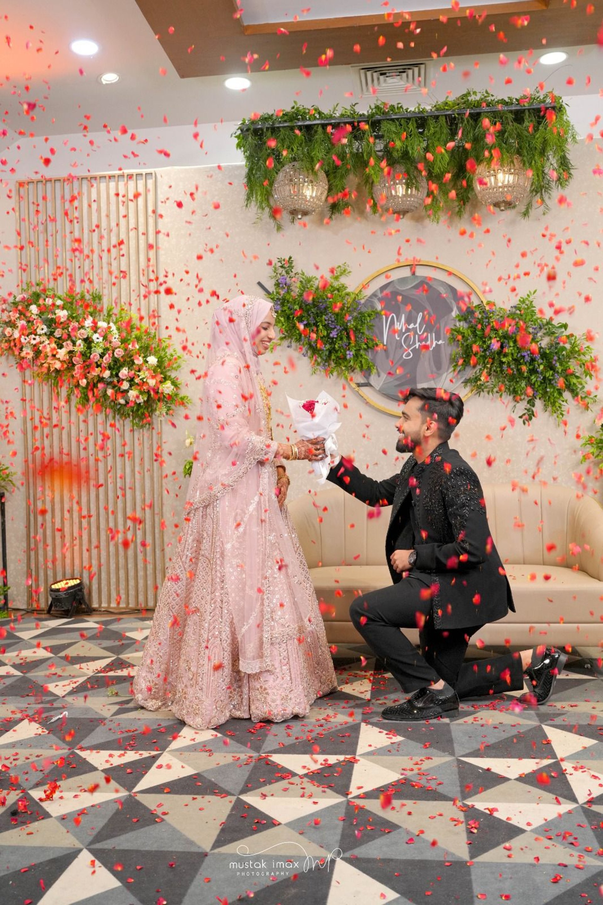 black and white bed linen