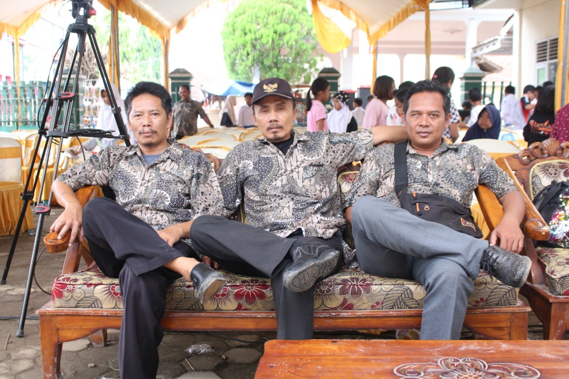 black and white bed linen