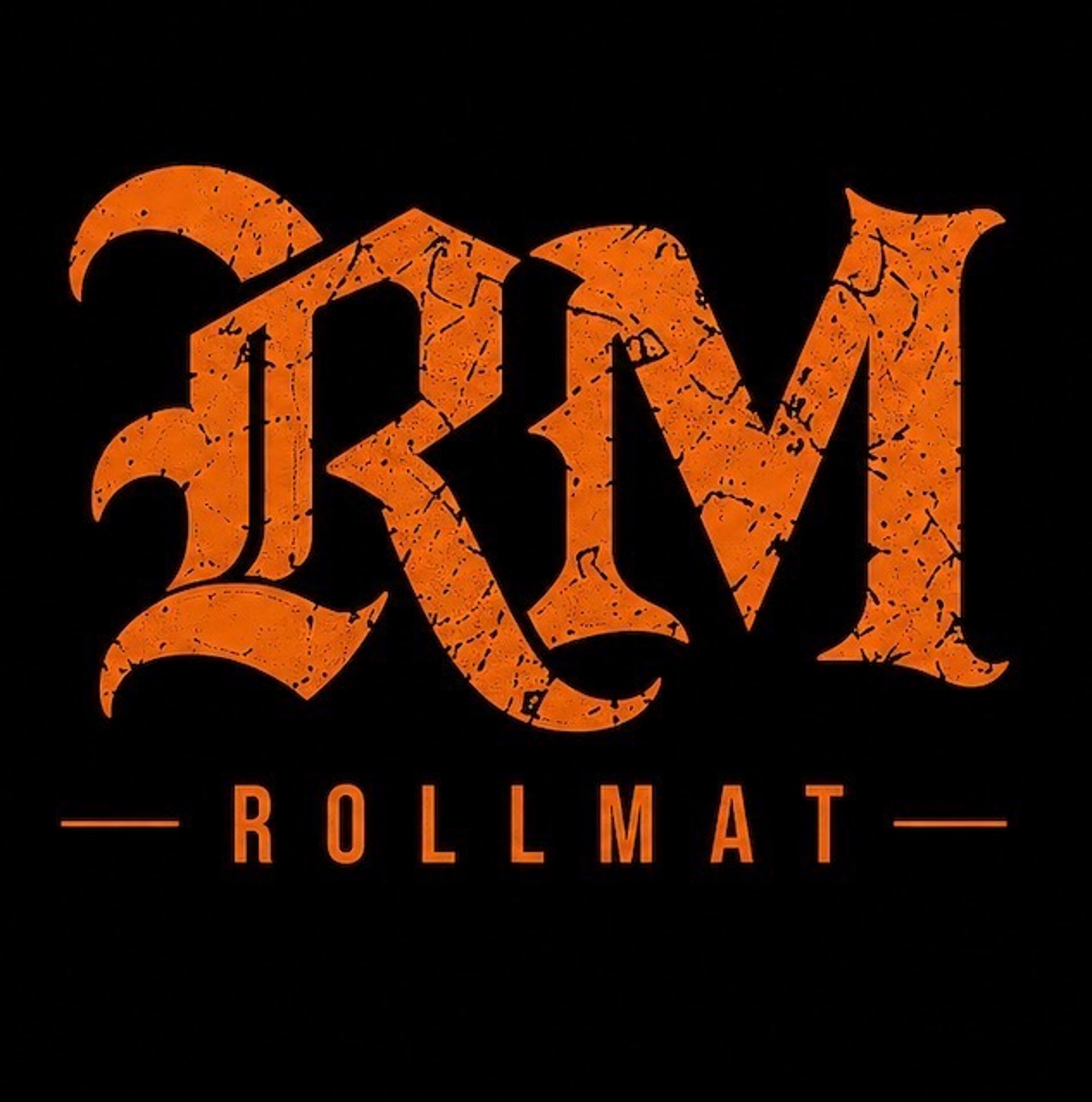 gray computer monitor