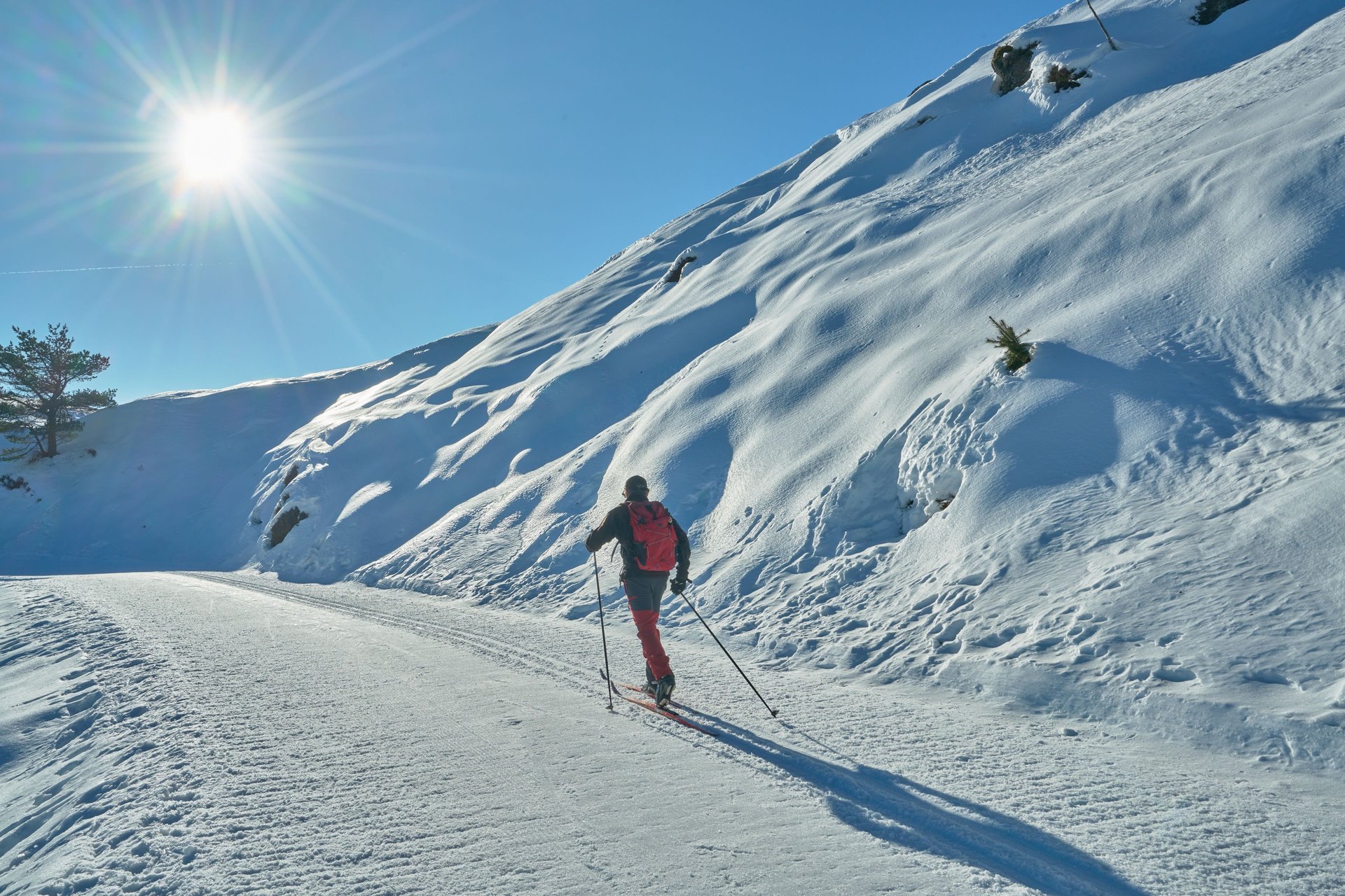 black and brown leather padded tub sofa