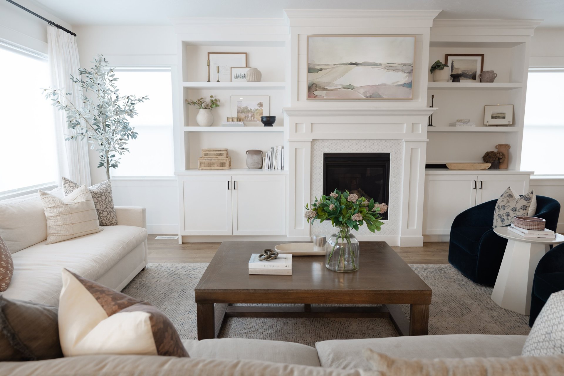 black and white bed linen