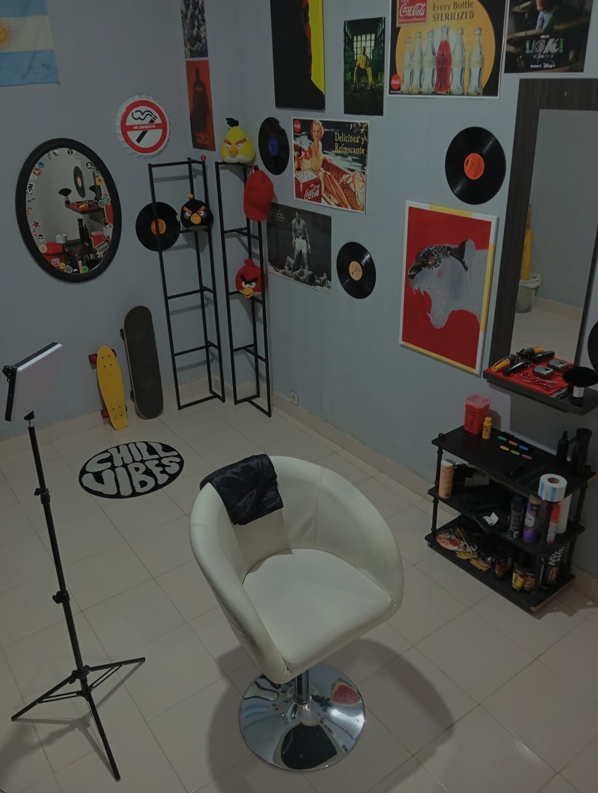 black and brown leather padded tub sofa