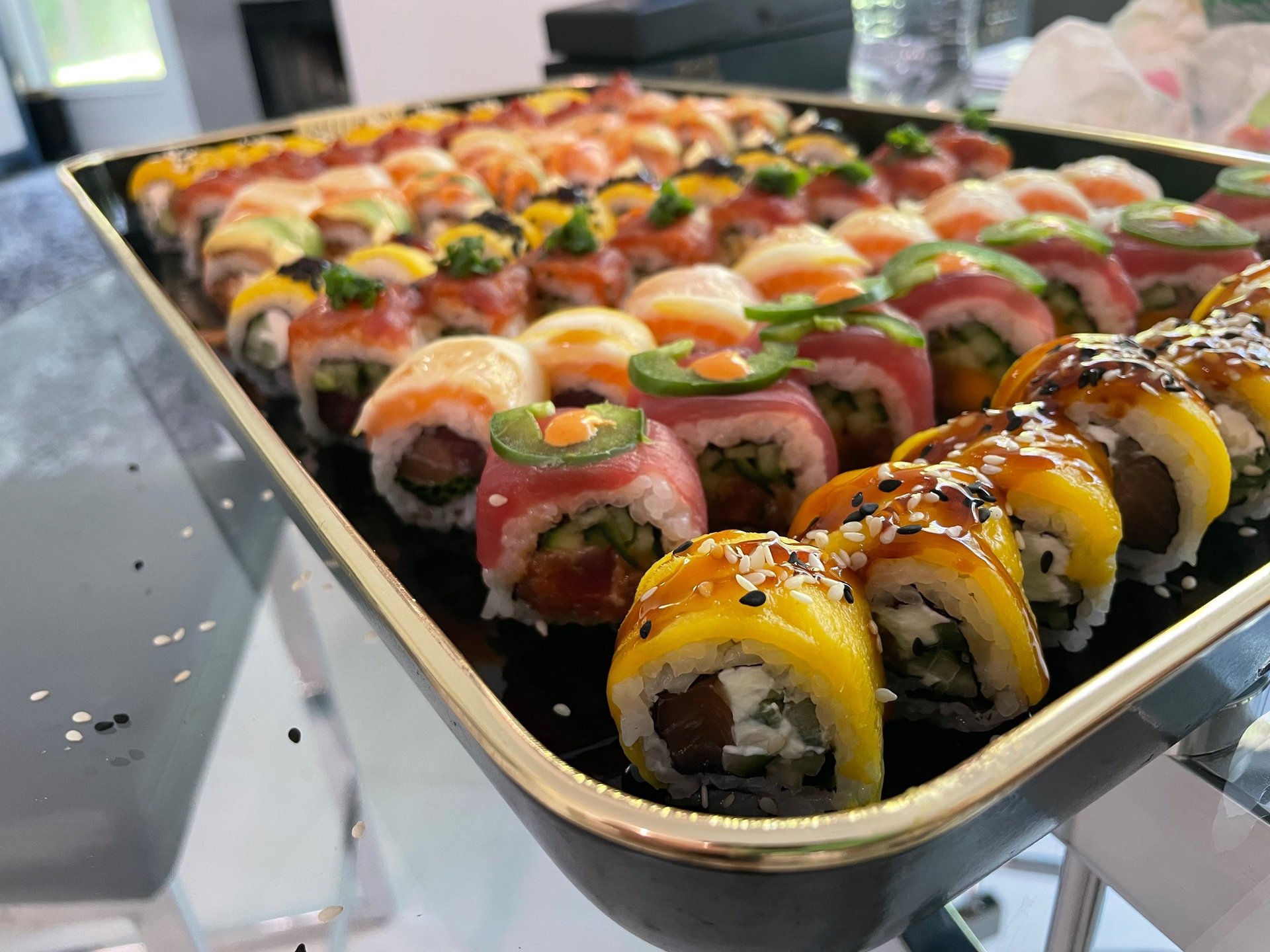 black and white bed linen