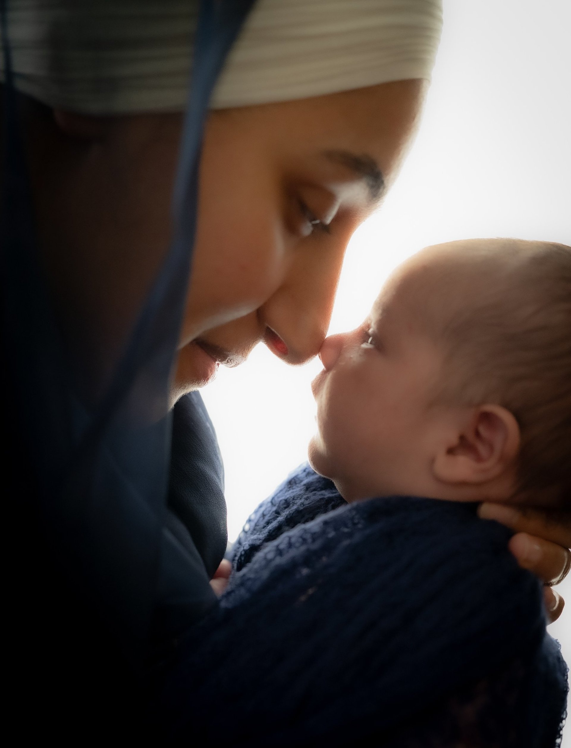 black and white bed linen