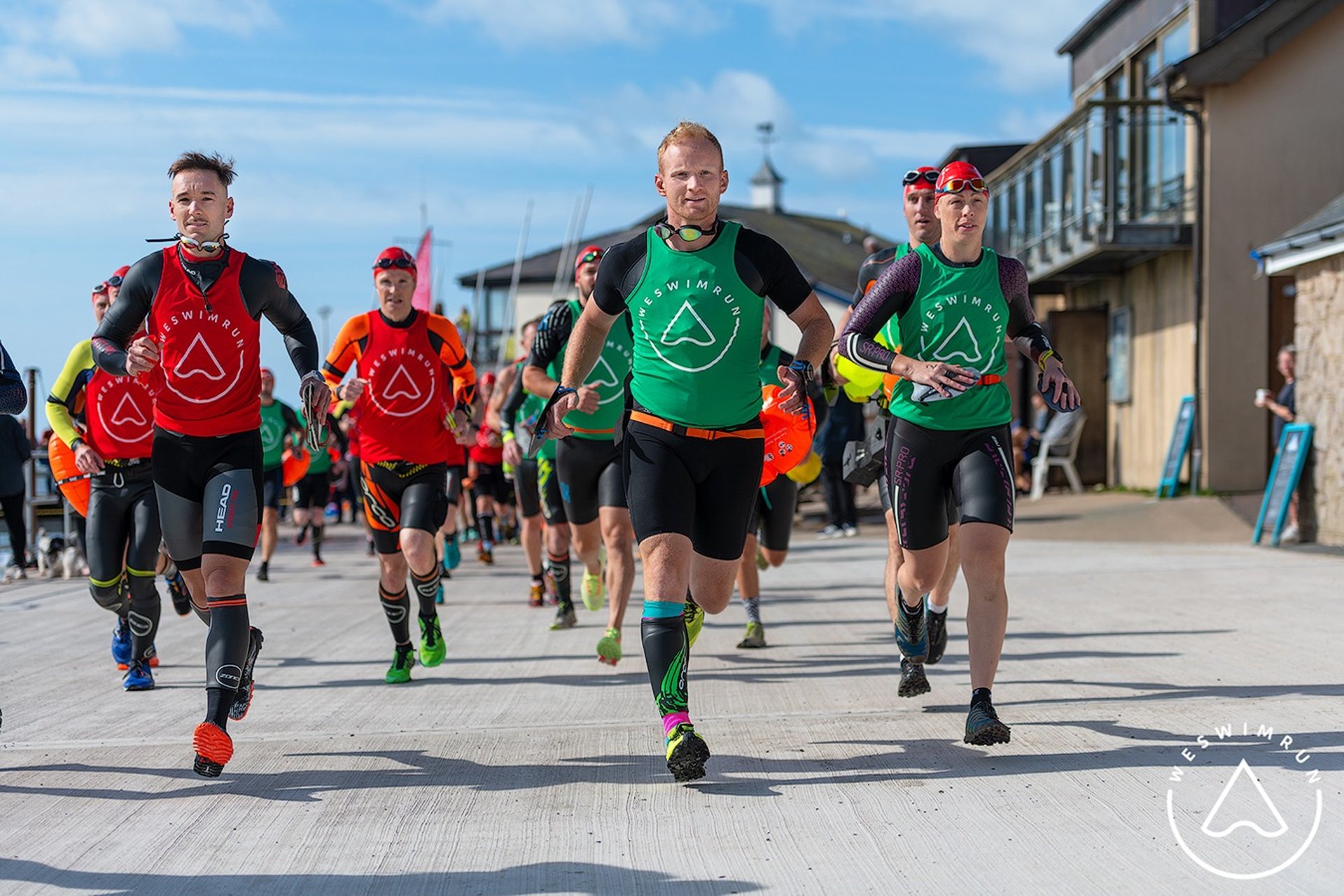 black and white bed linen