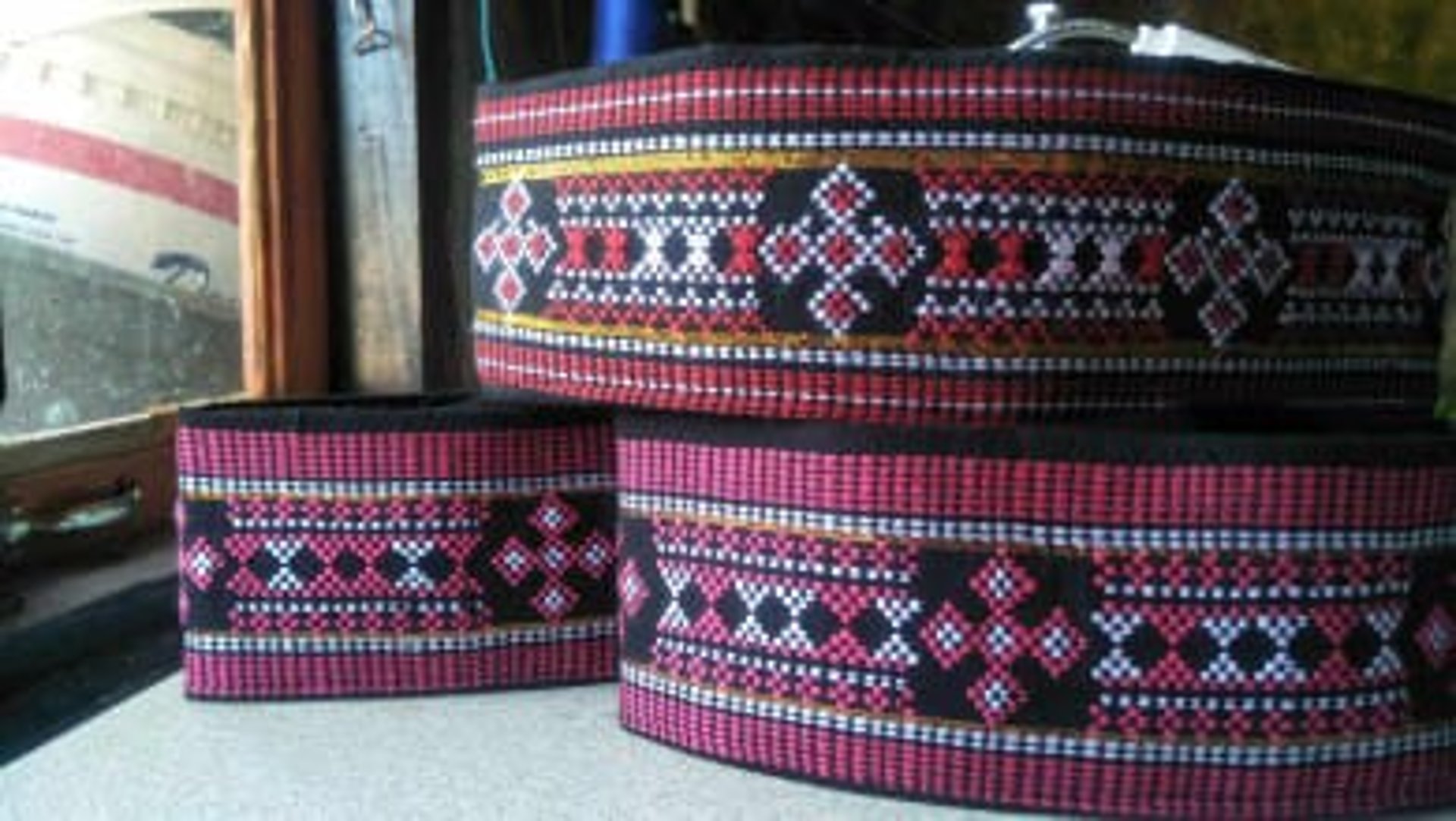 black and white bed linen