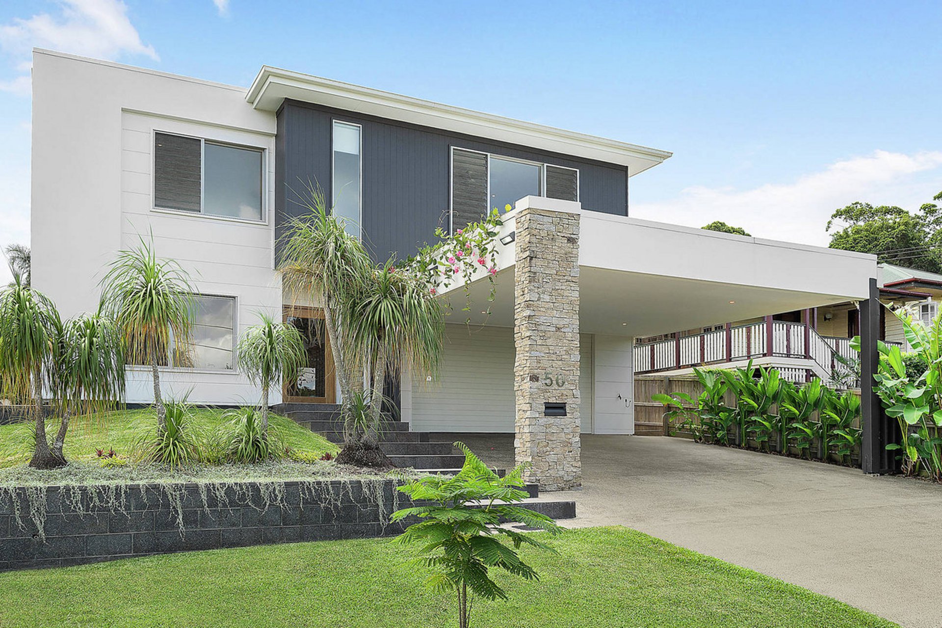 black and white bed linen