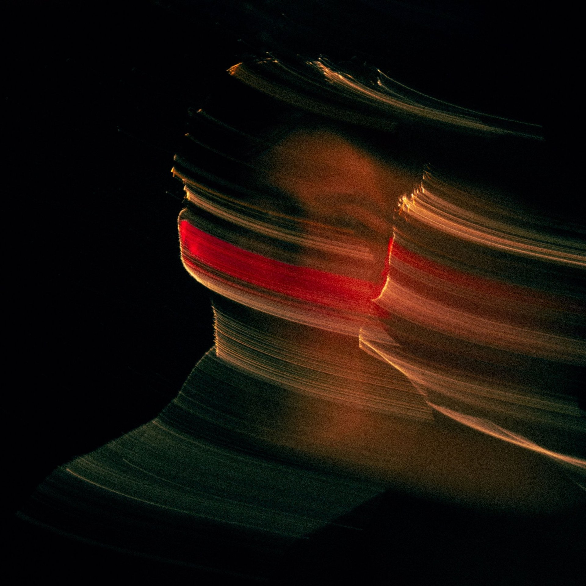 black and white bed linen