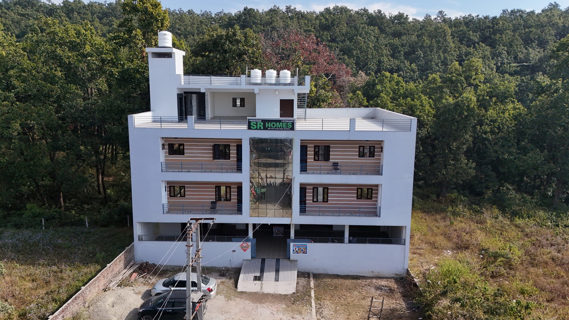 black and white bed linen