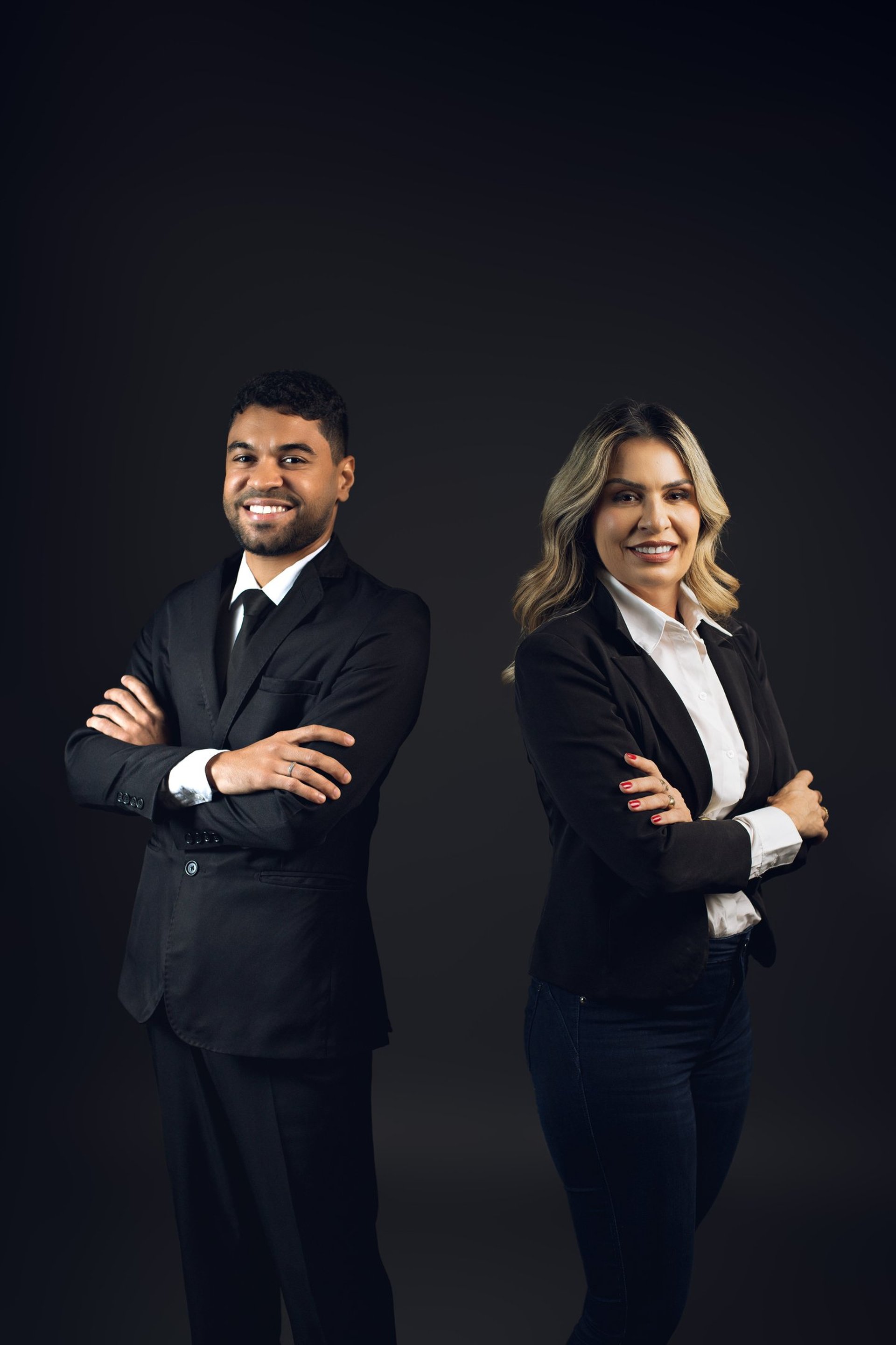 black and white bed linen