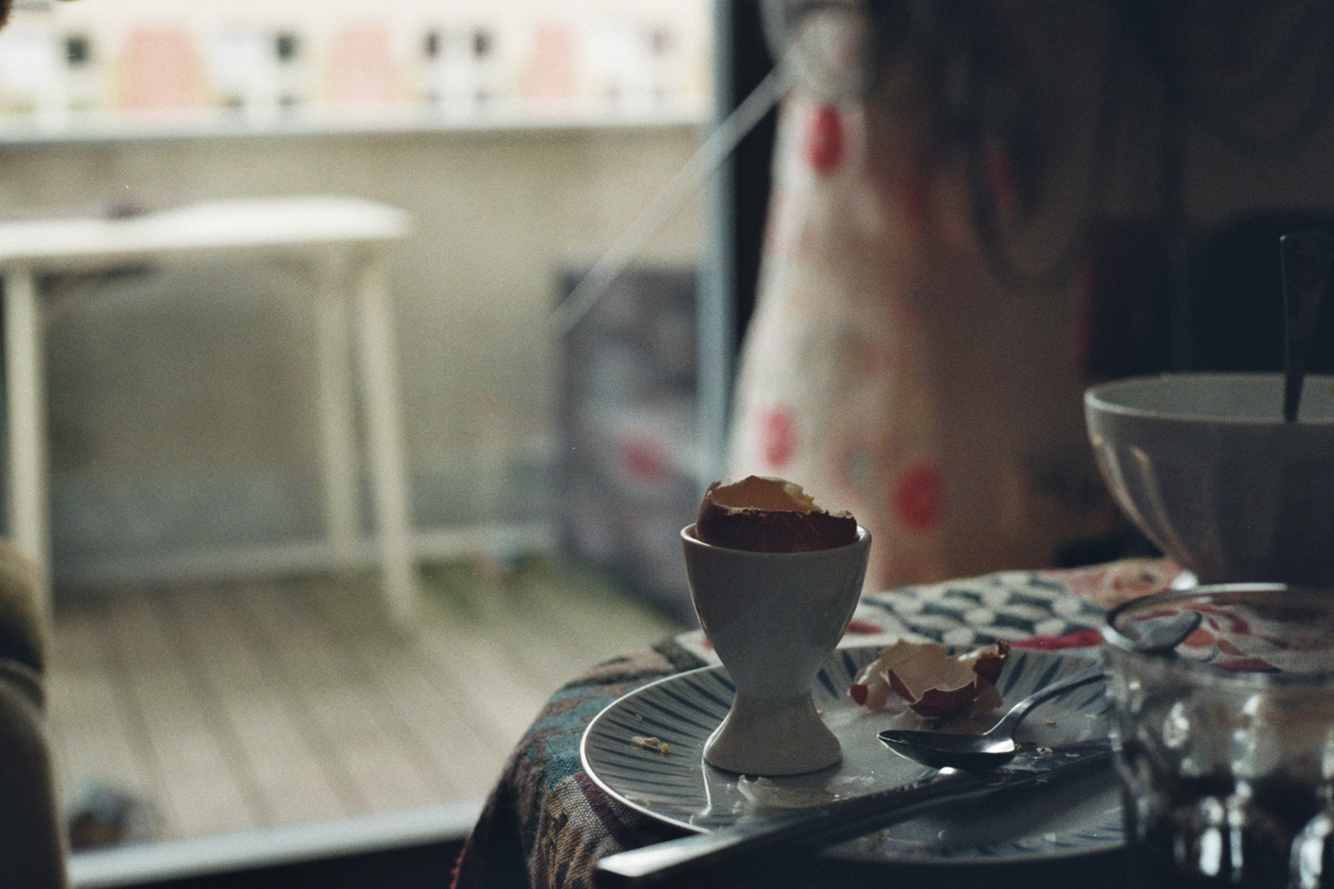 black and white bed linen