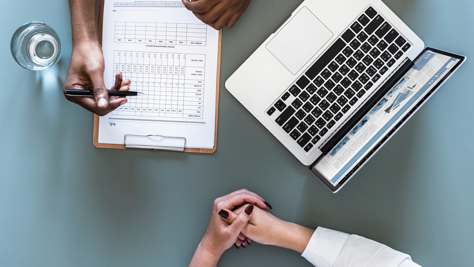 man massaging woman's body
