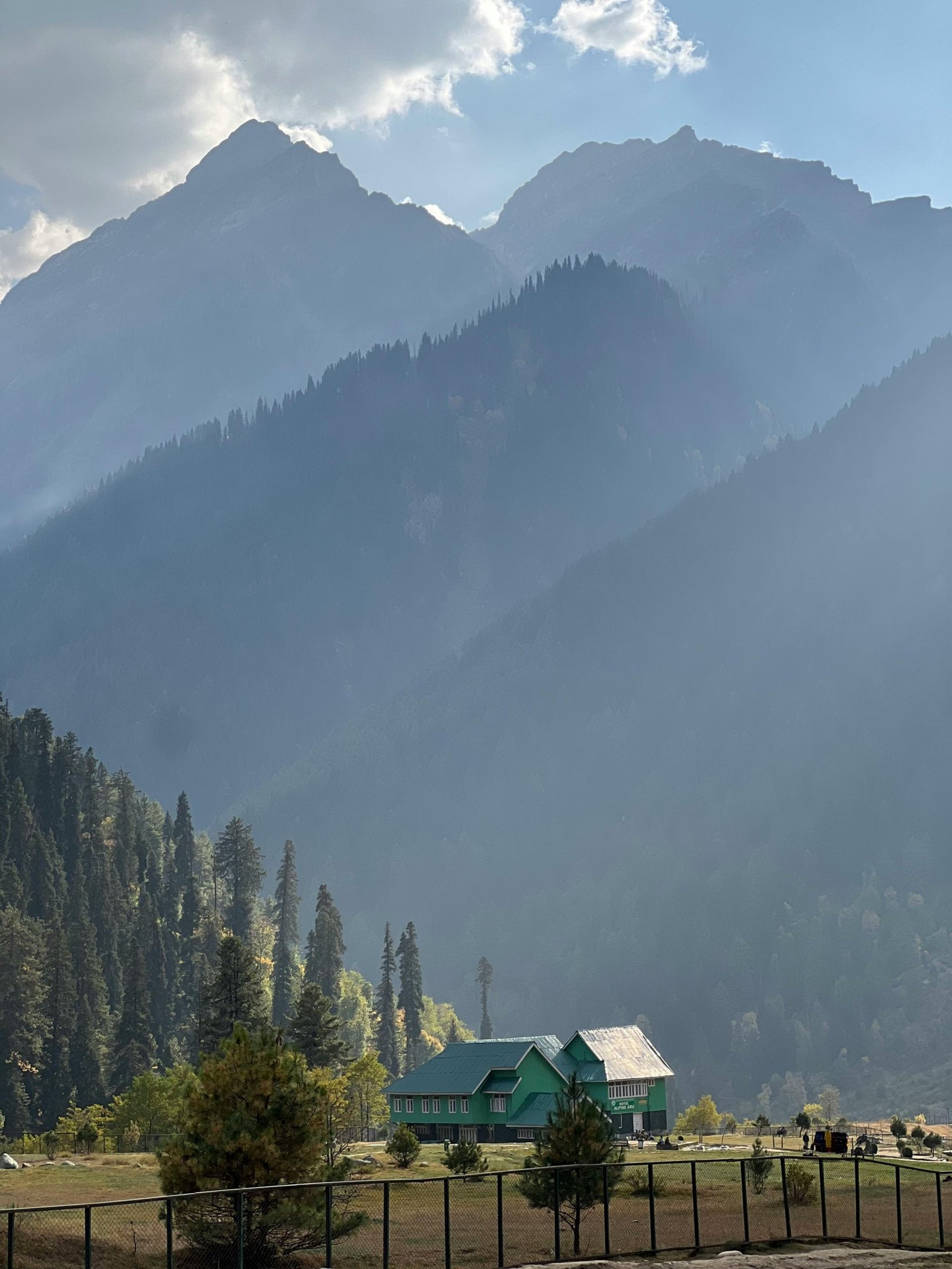 Kashmir Honeymoon Package by Soma Journeys