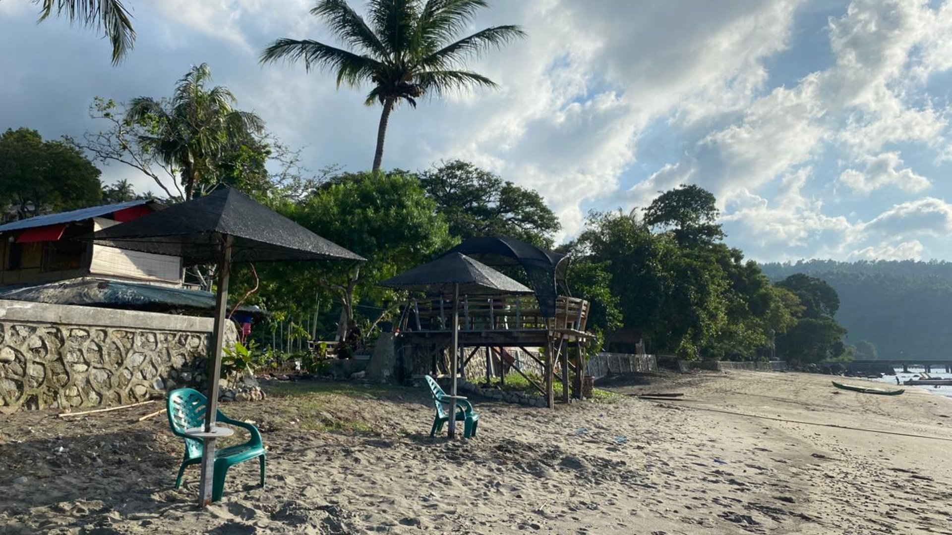 black and white bed linen