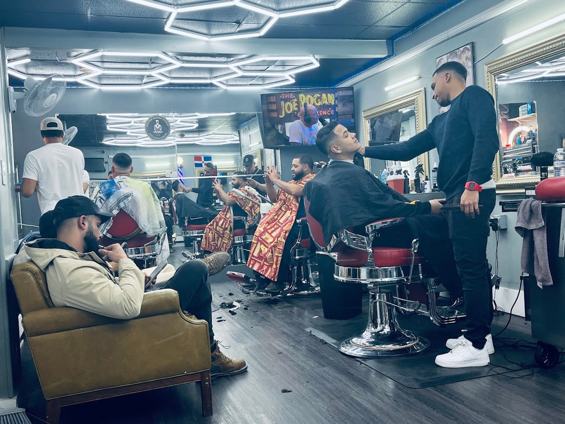 black and white bed linen