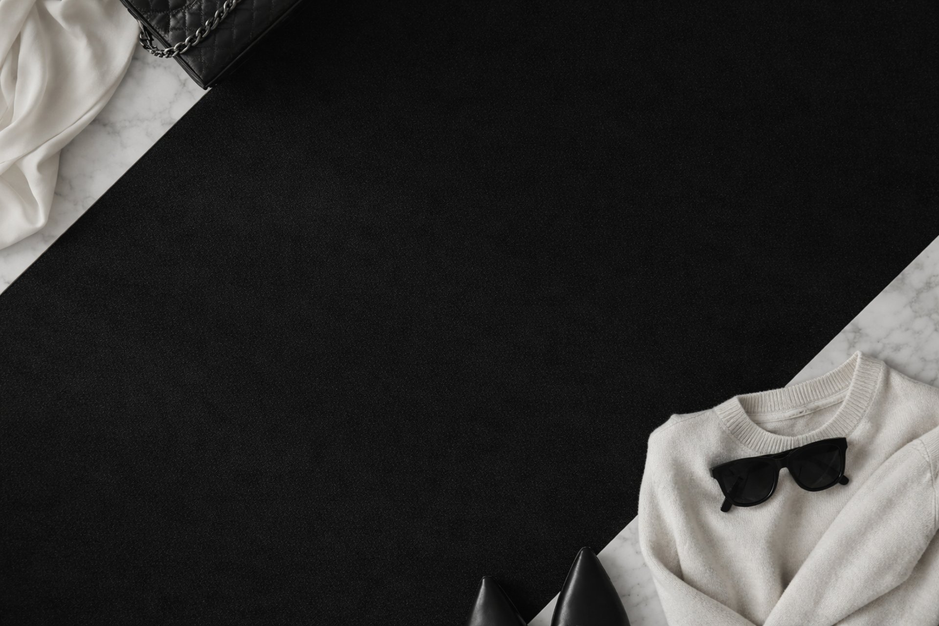 black and white bed linen