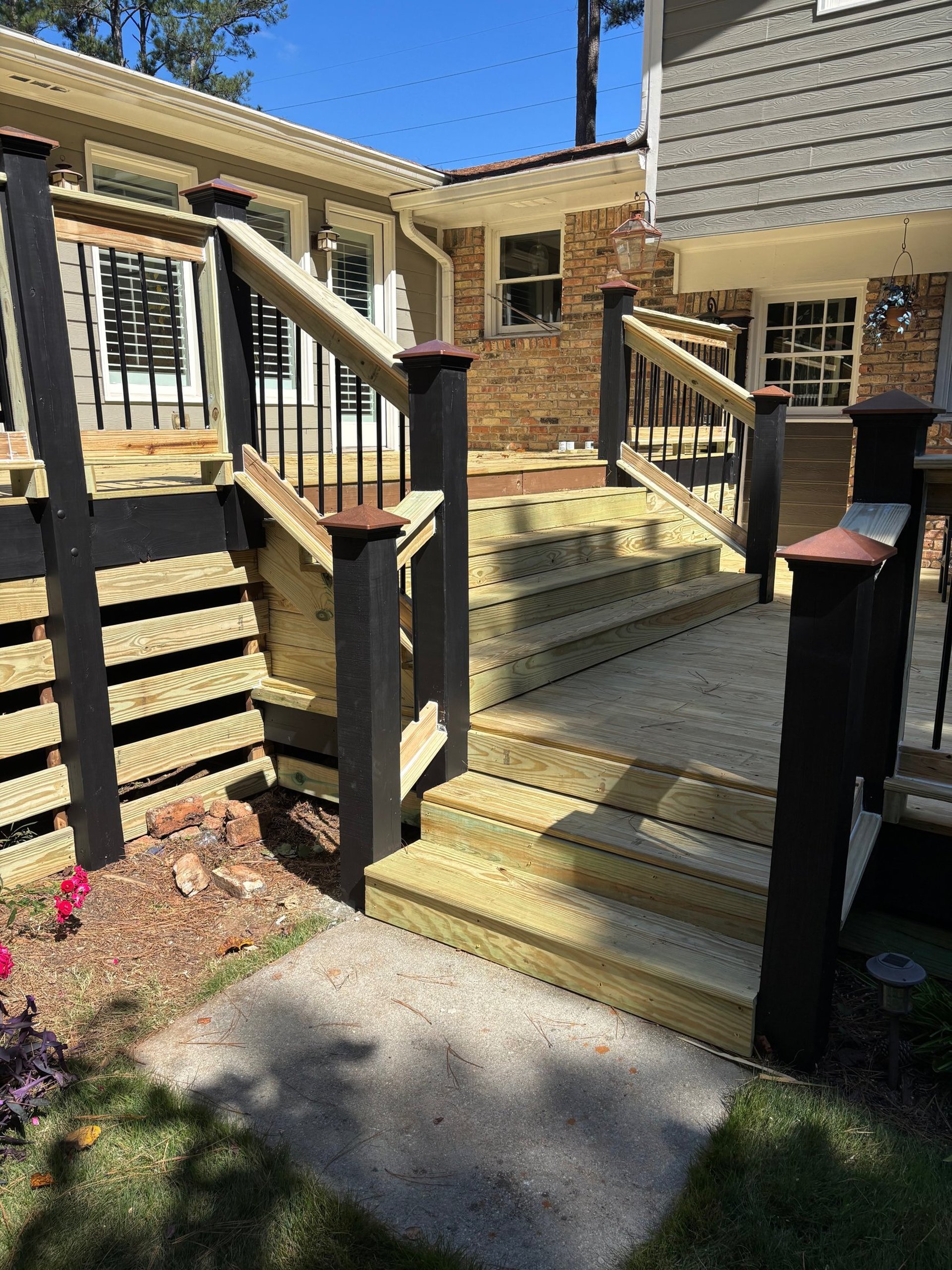 black and white bed linen
