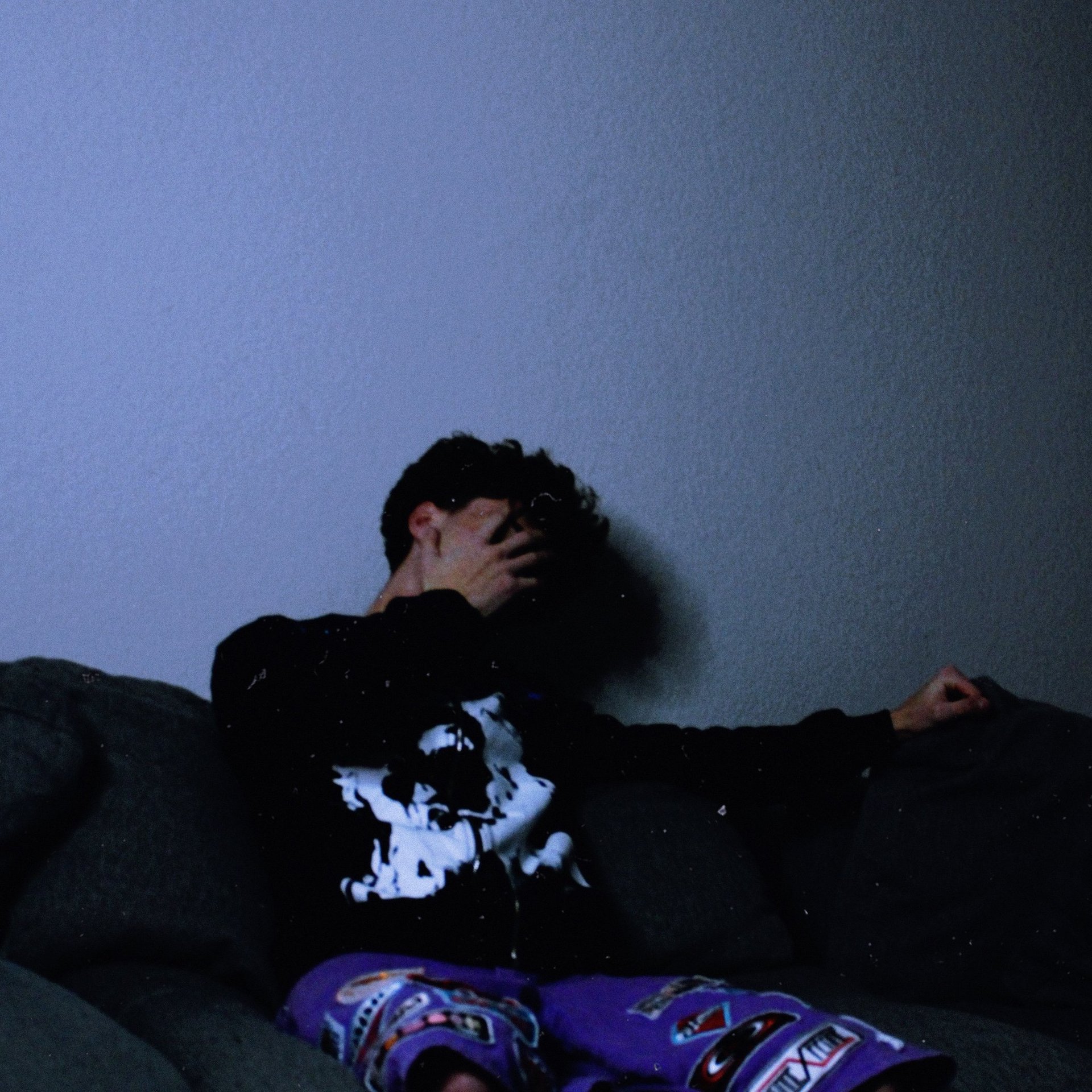 black and white bed linen