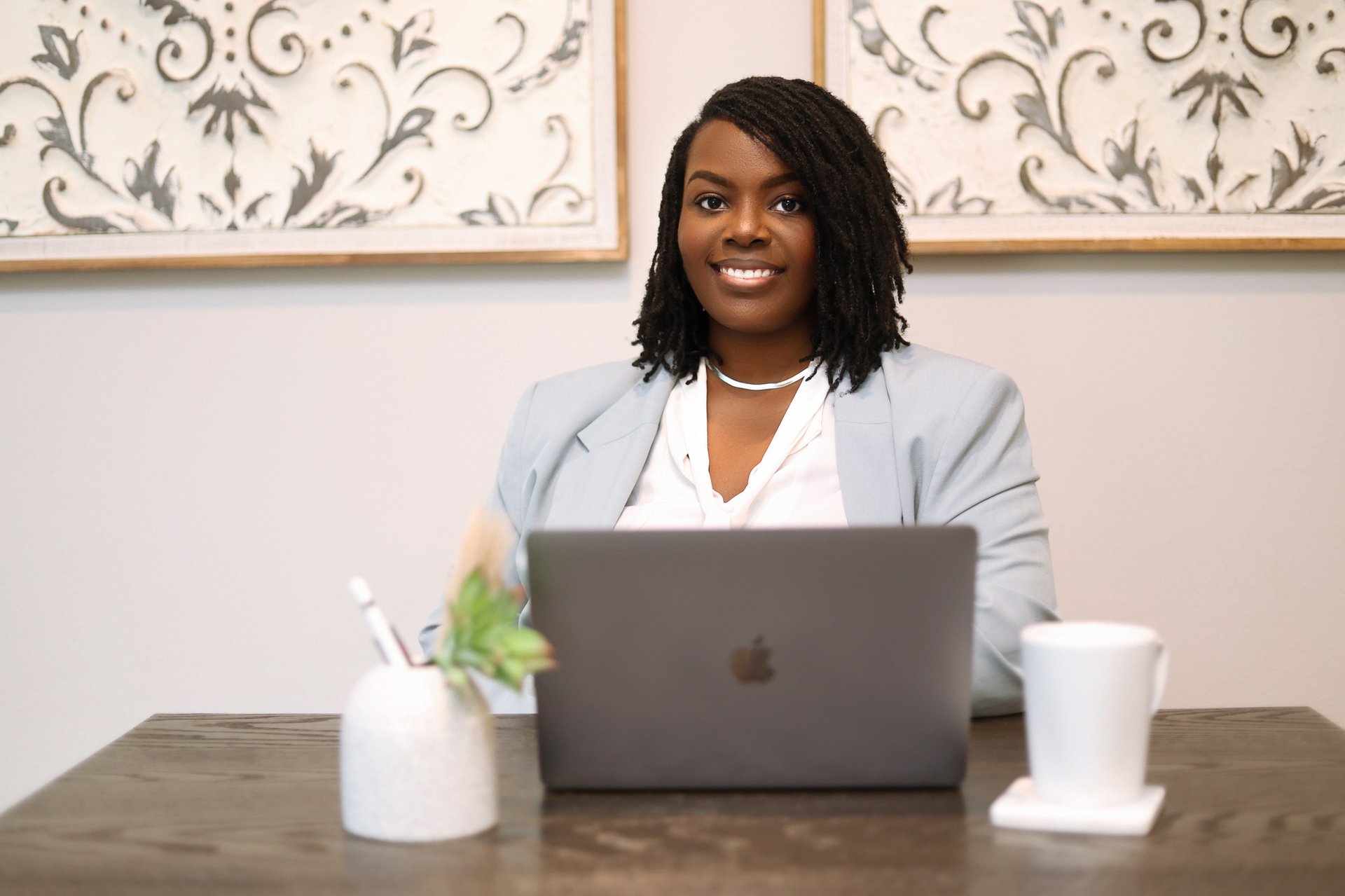 black and white bed linen