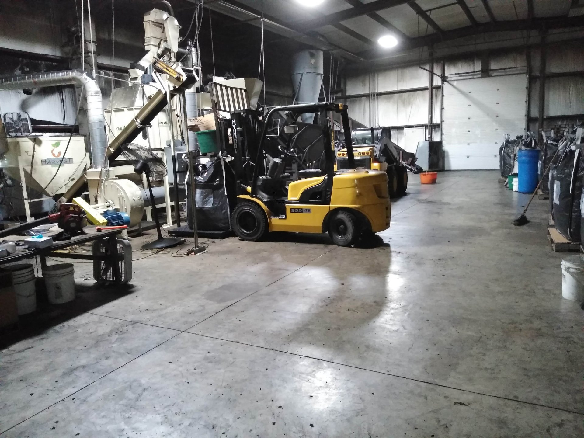 black and brown leather padded tub sofa