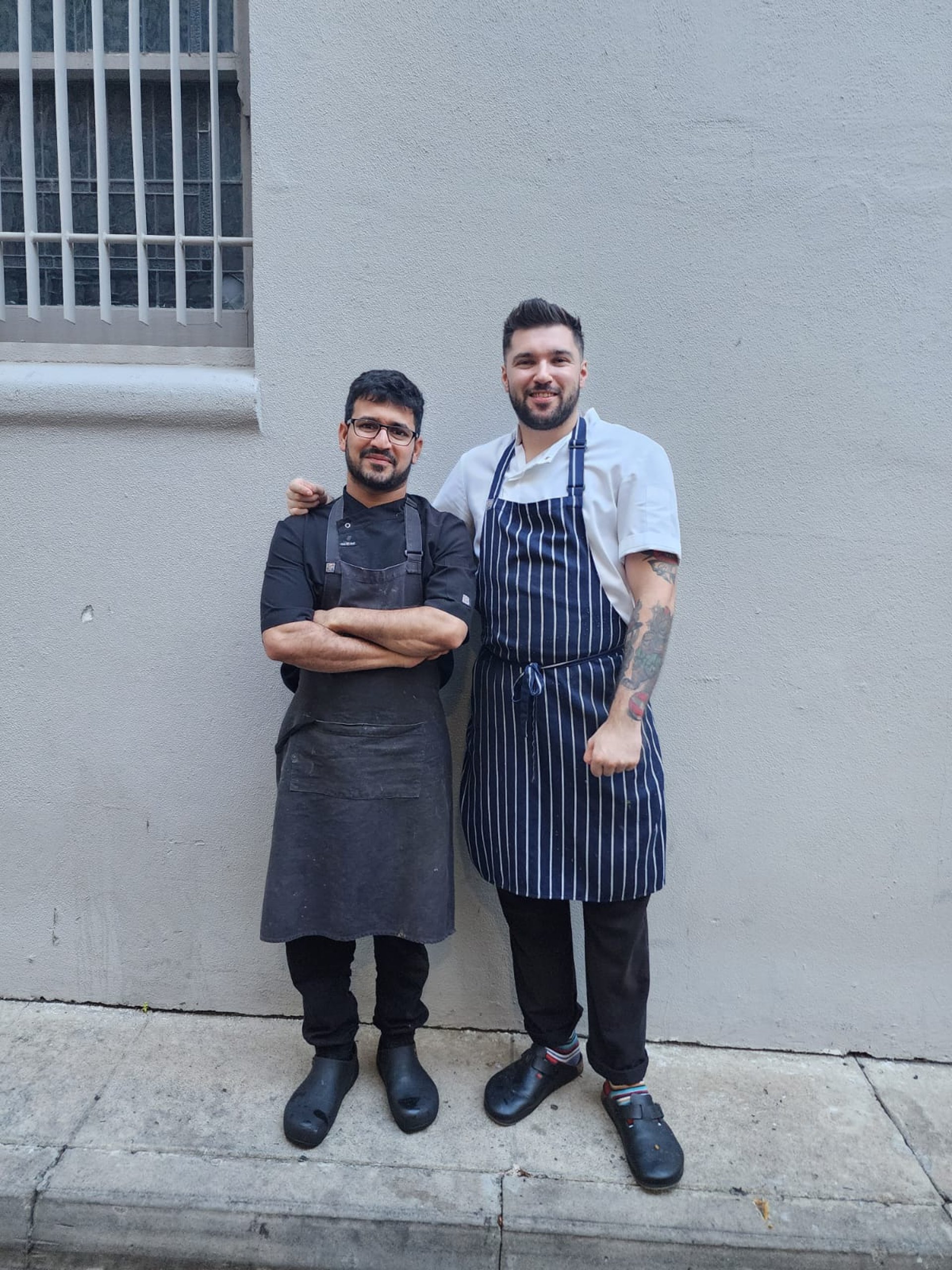 black and white bed linen
