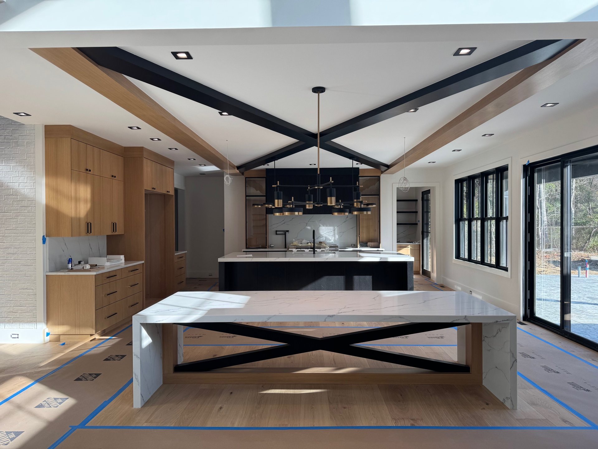 black and white bed linen