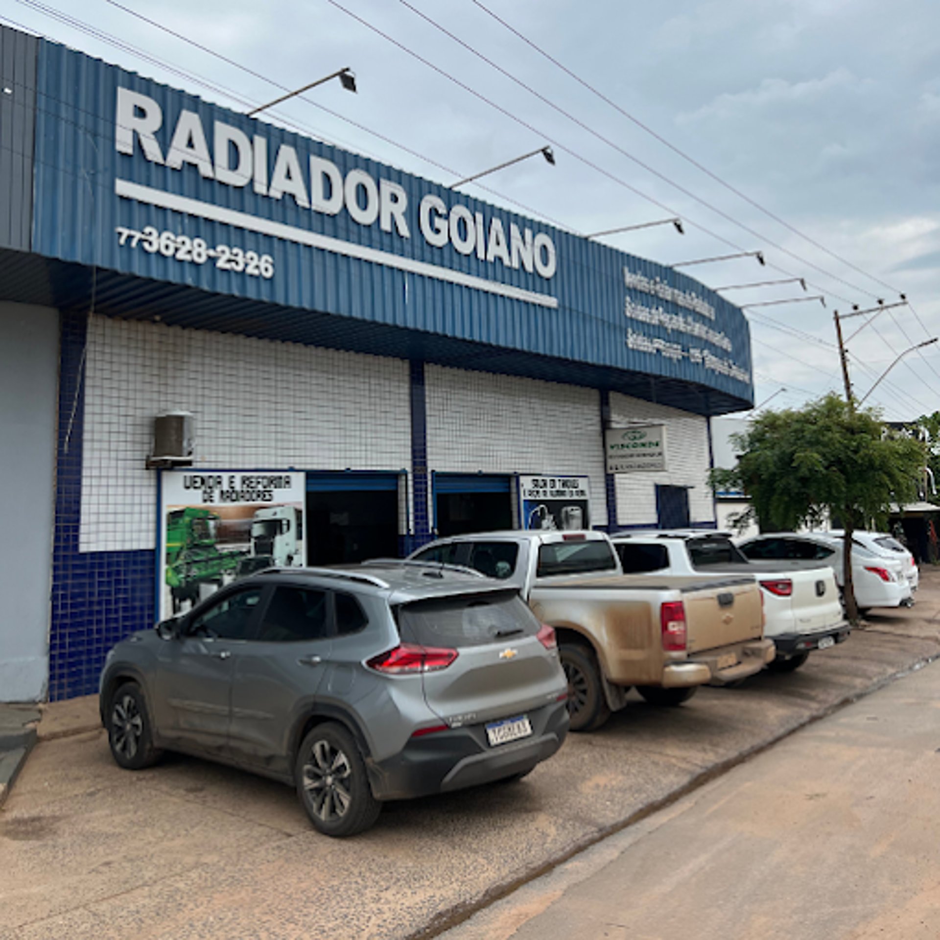 black and brown leather padded tub sofa