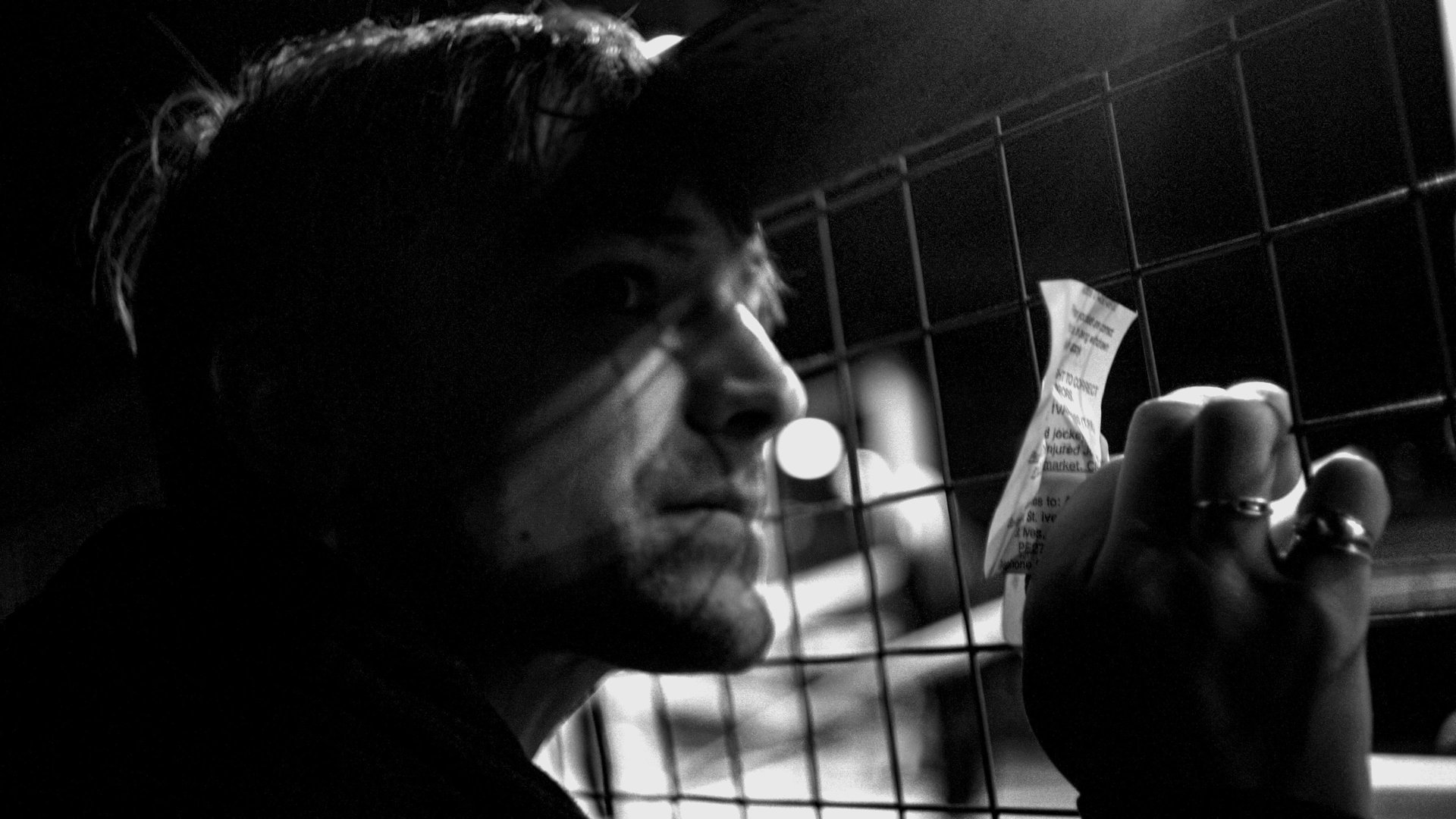 black and white bed linen