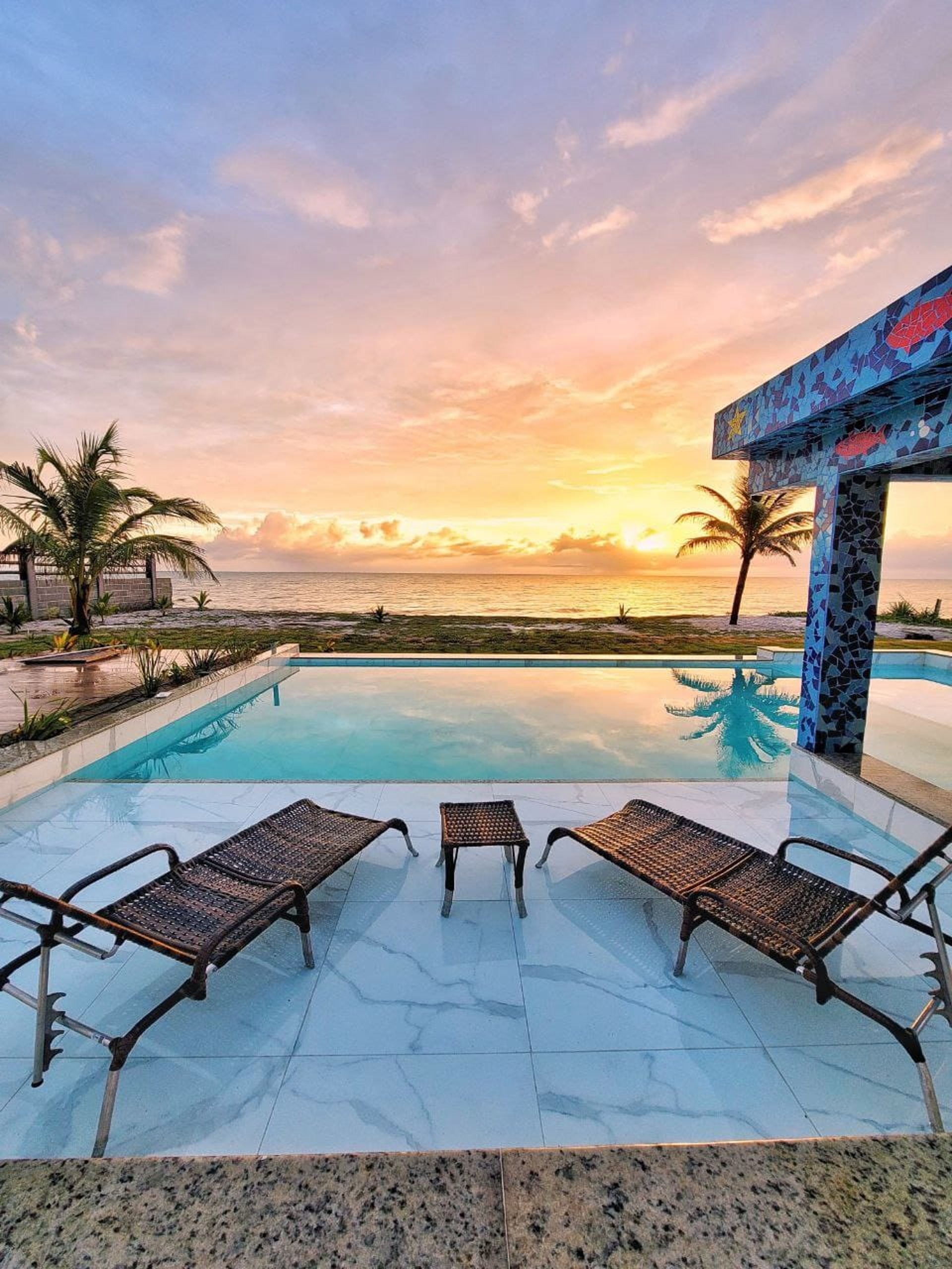 black and white bed linen