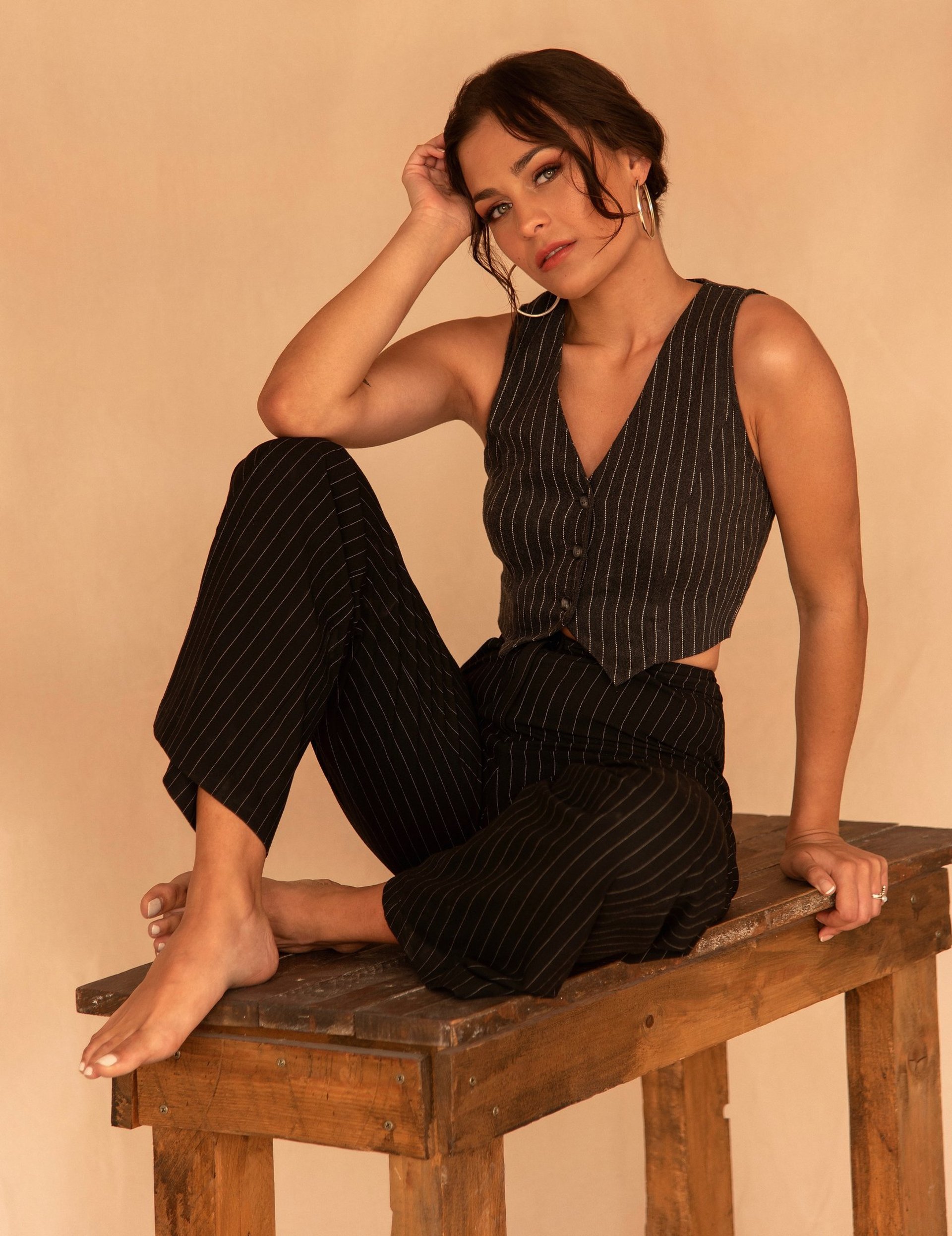 black and white bed linen