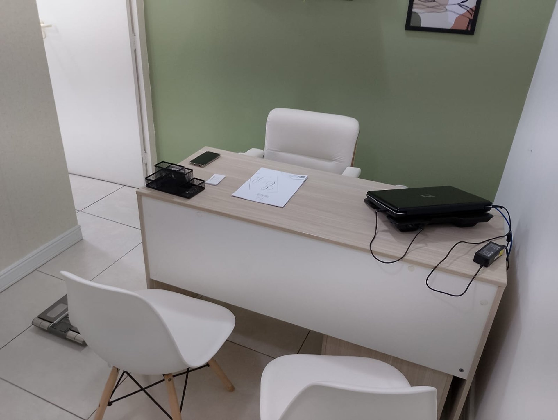 a gym with treadmills and exercise machines