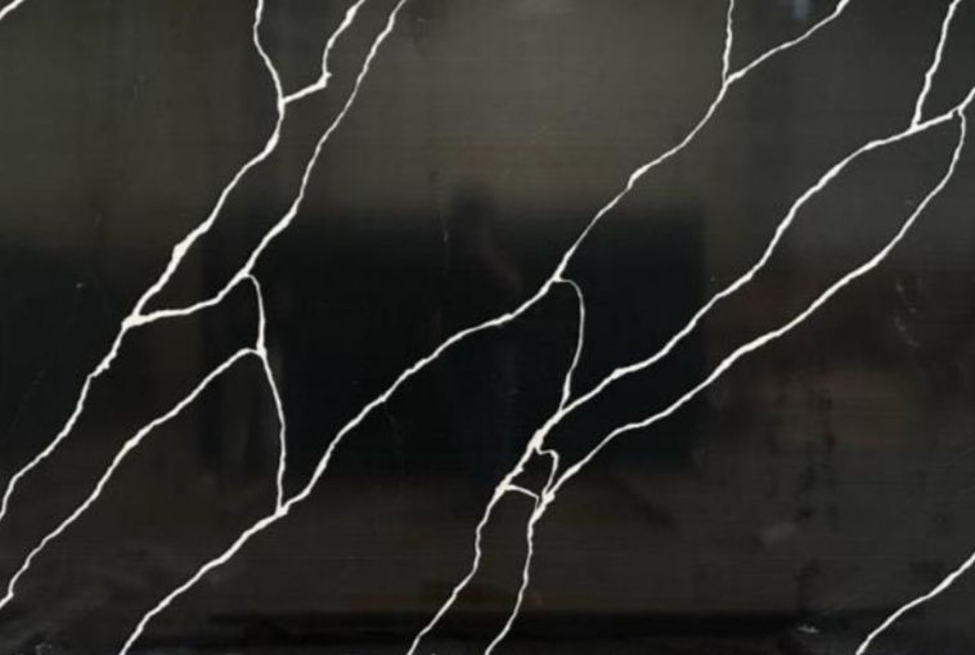 gray computer monitor