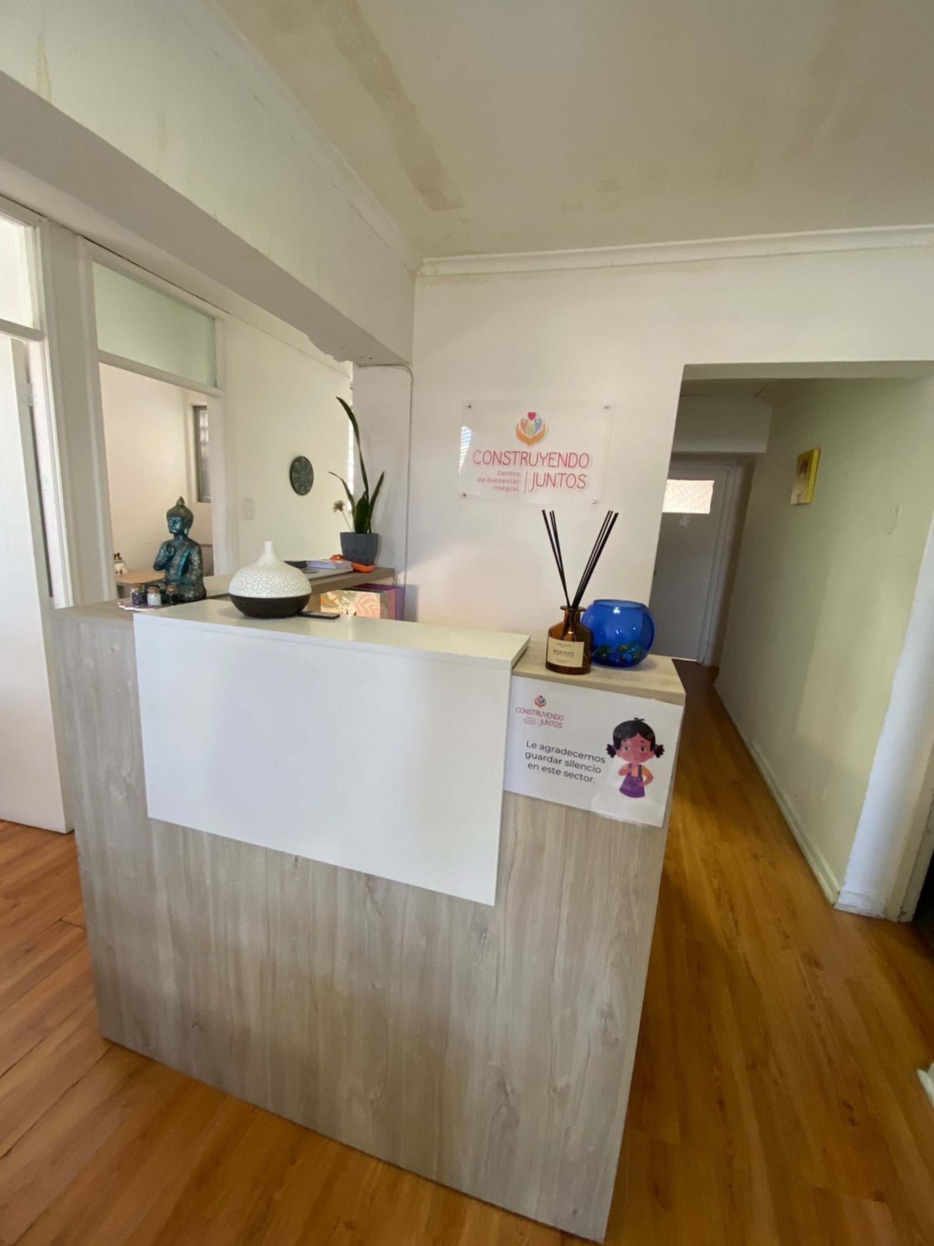 black and brown leather padded tub sofa