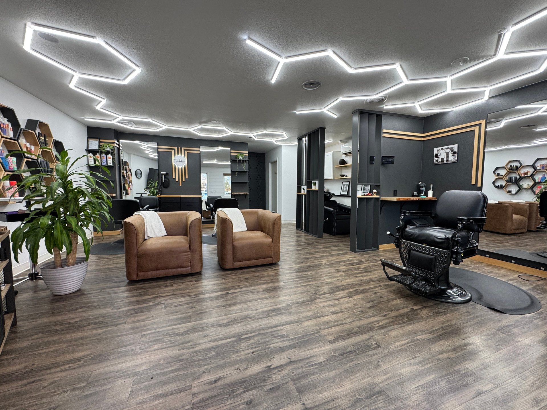 black and white bed linen