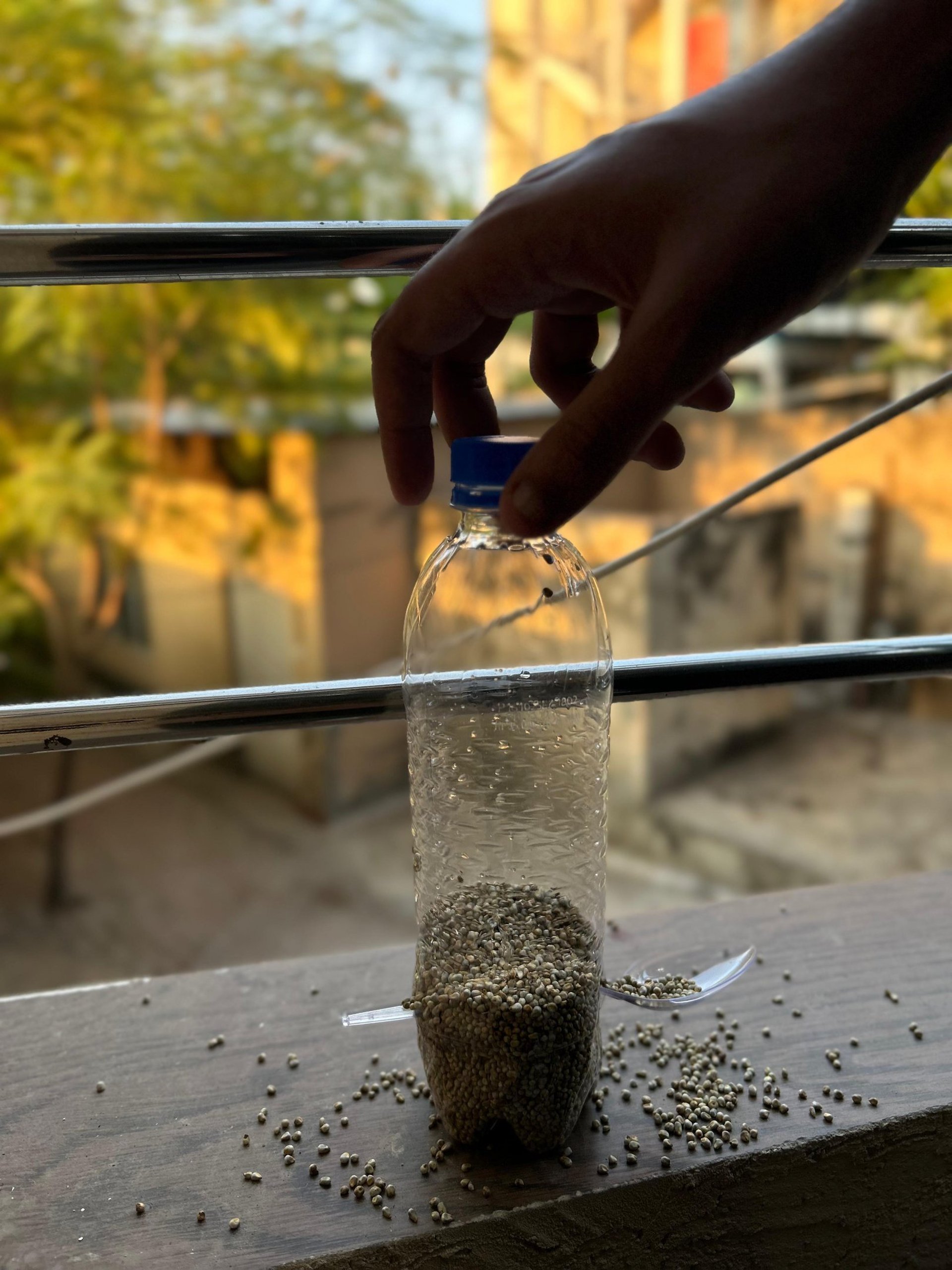 black and white bed linen