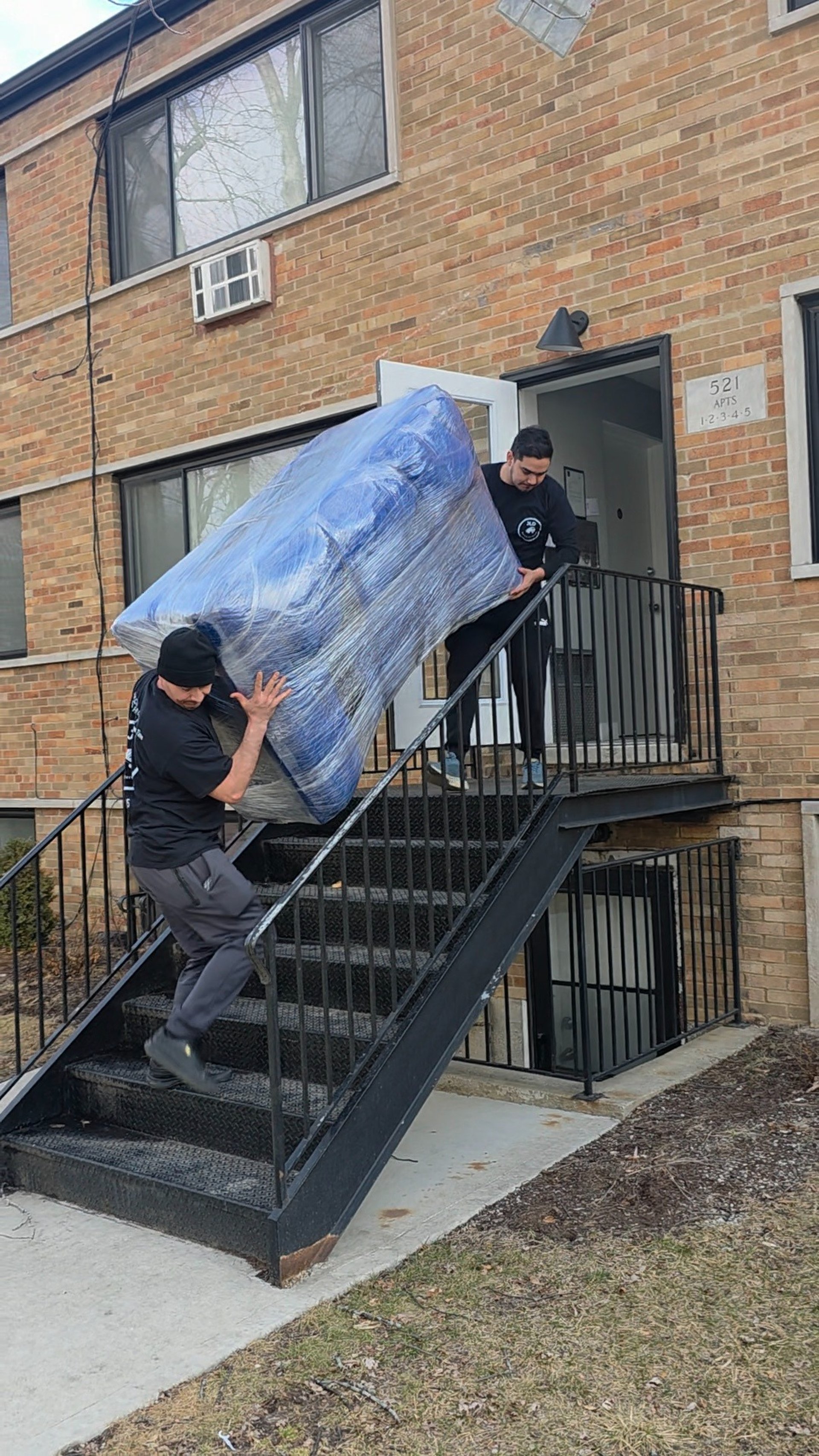 black and white bed linen
