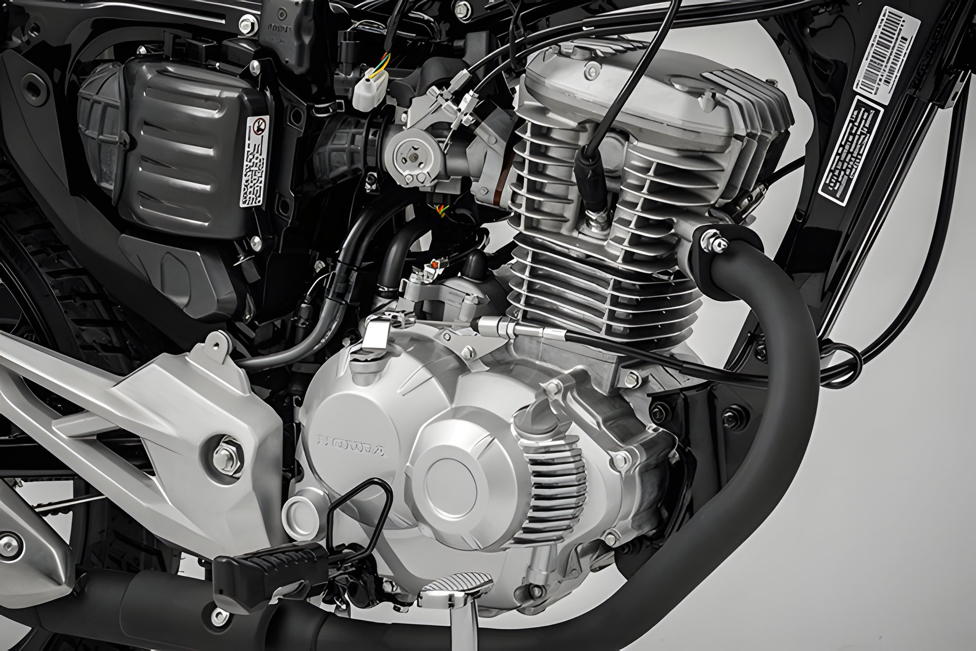 black and white bed linen