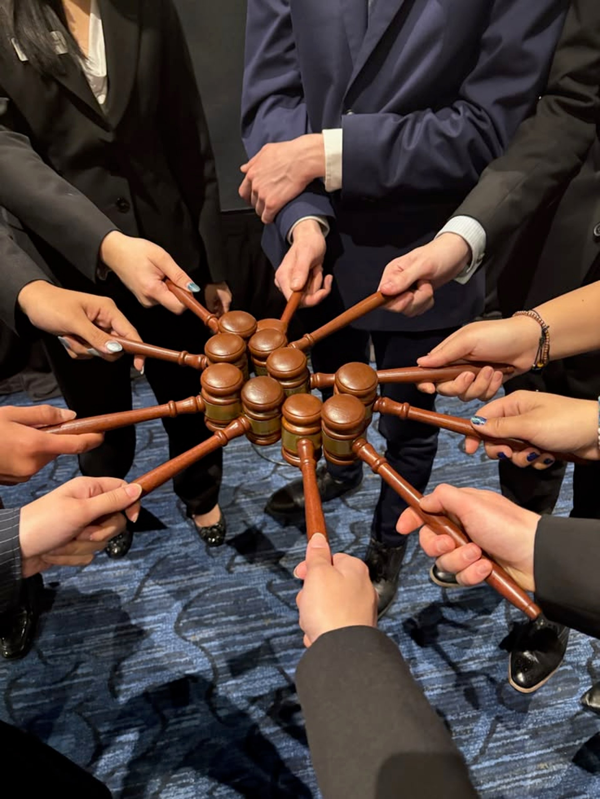 gray computer monitor