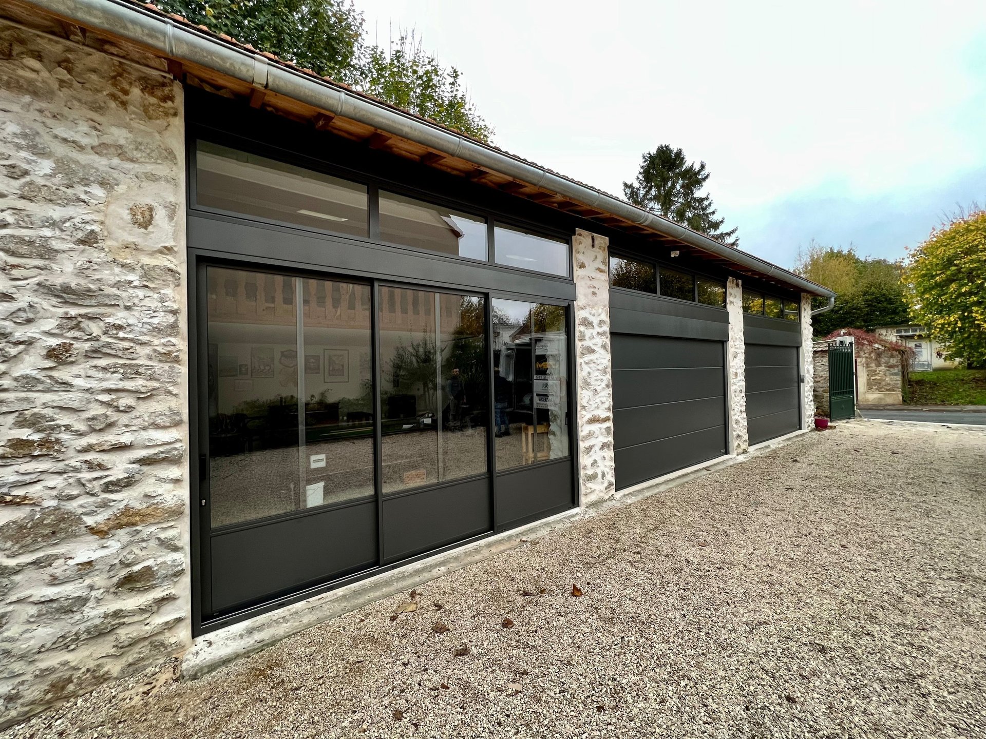 black and brown leather padded tub sofa