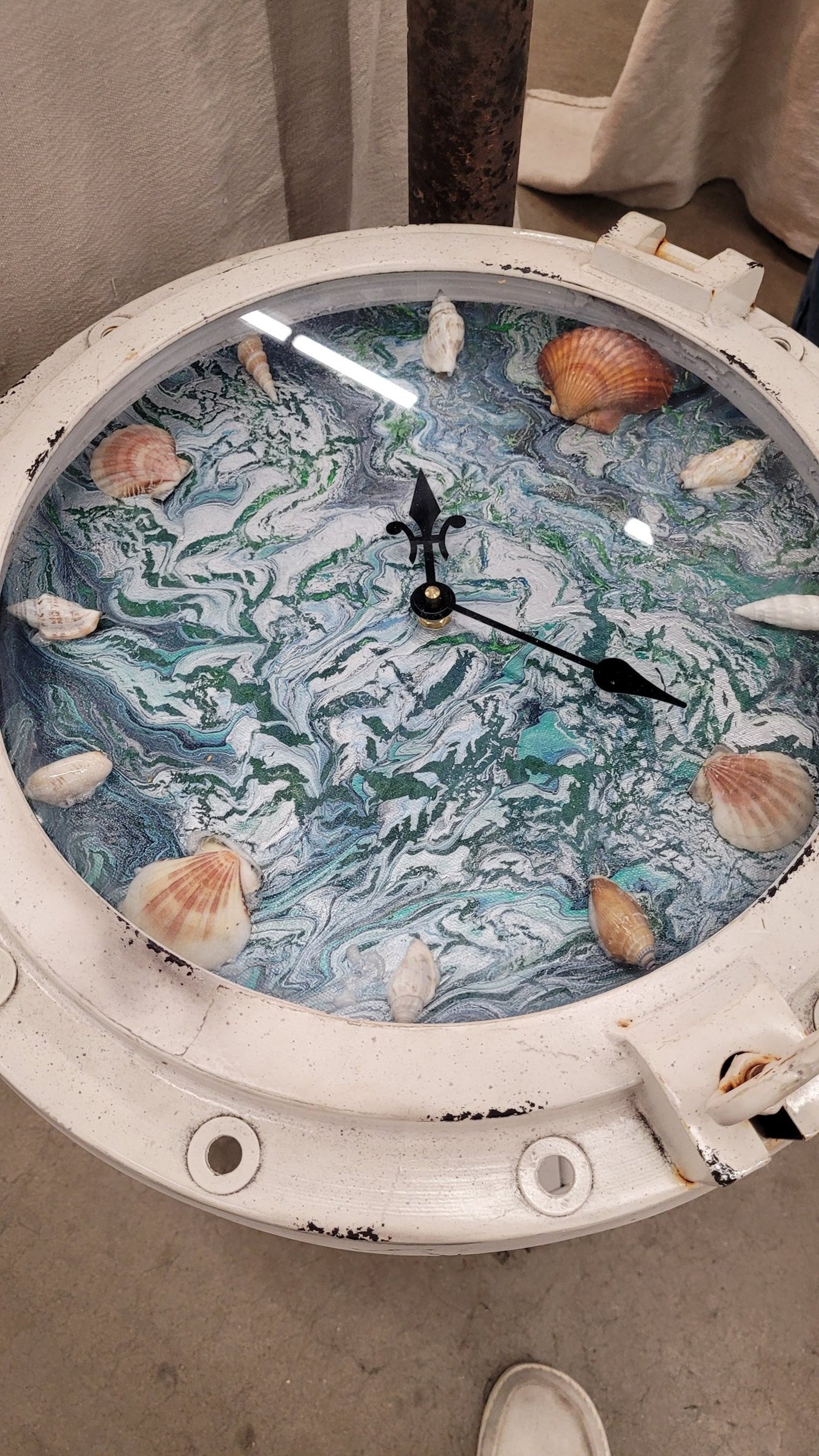 black and white bed linen