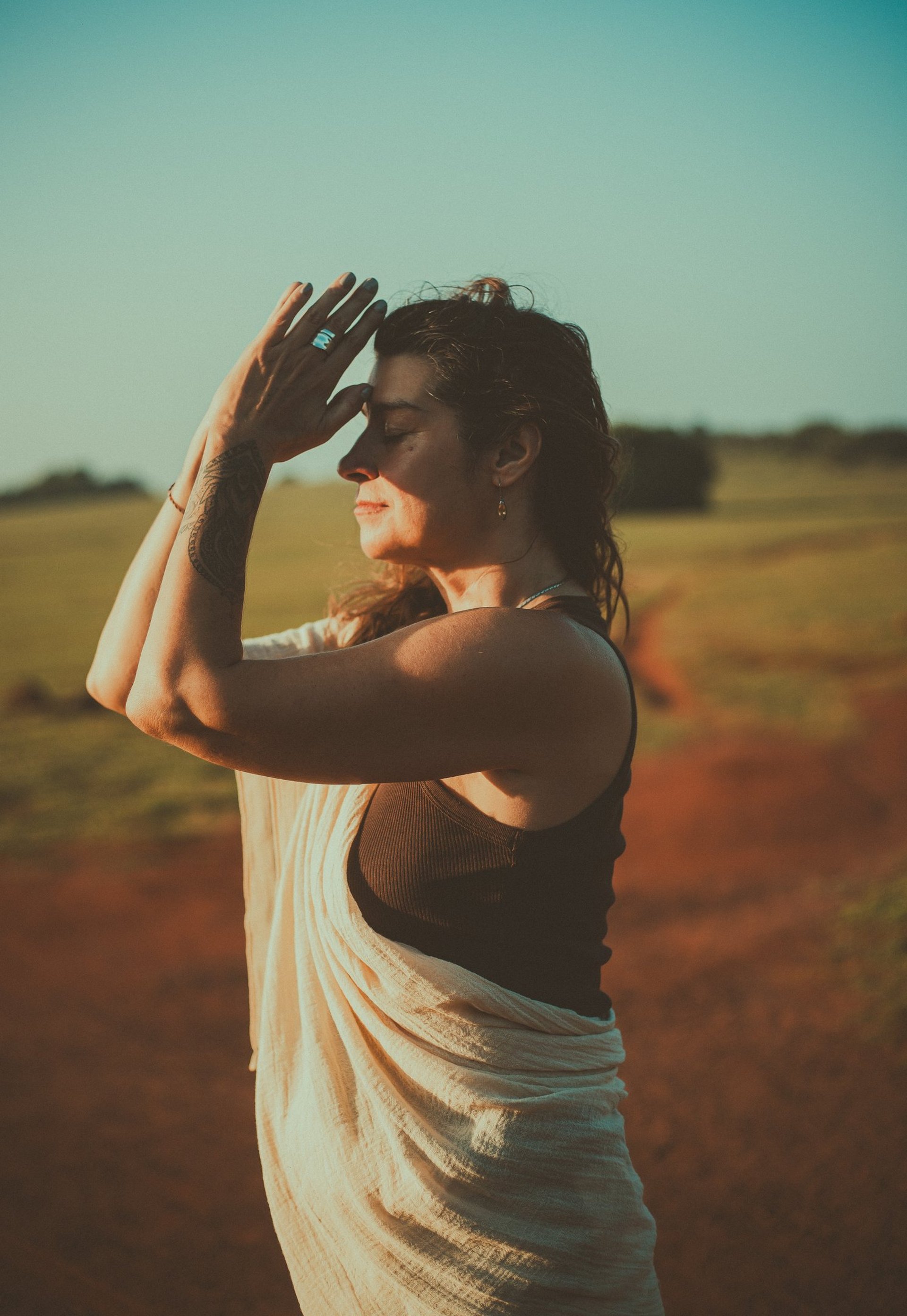 black and white bed linen