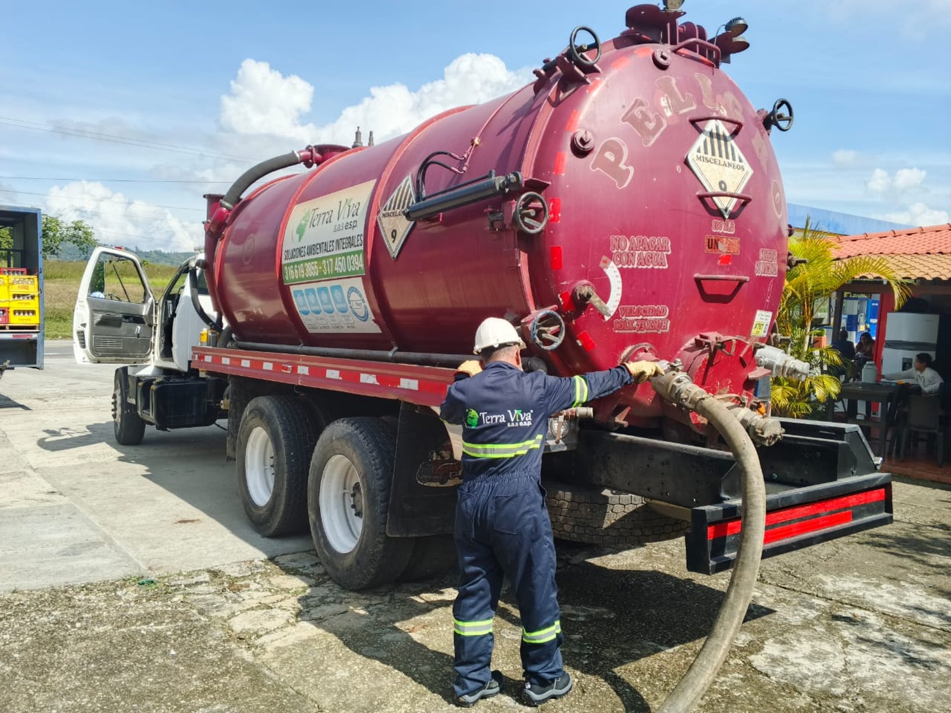 black and brown leather padded tub sofa