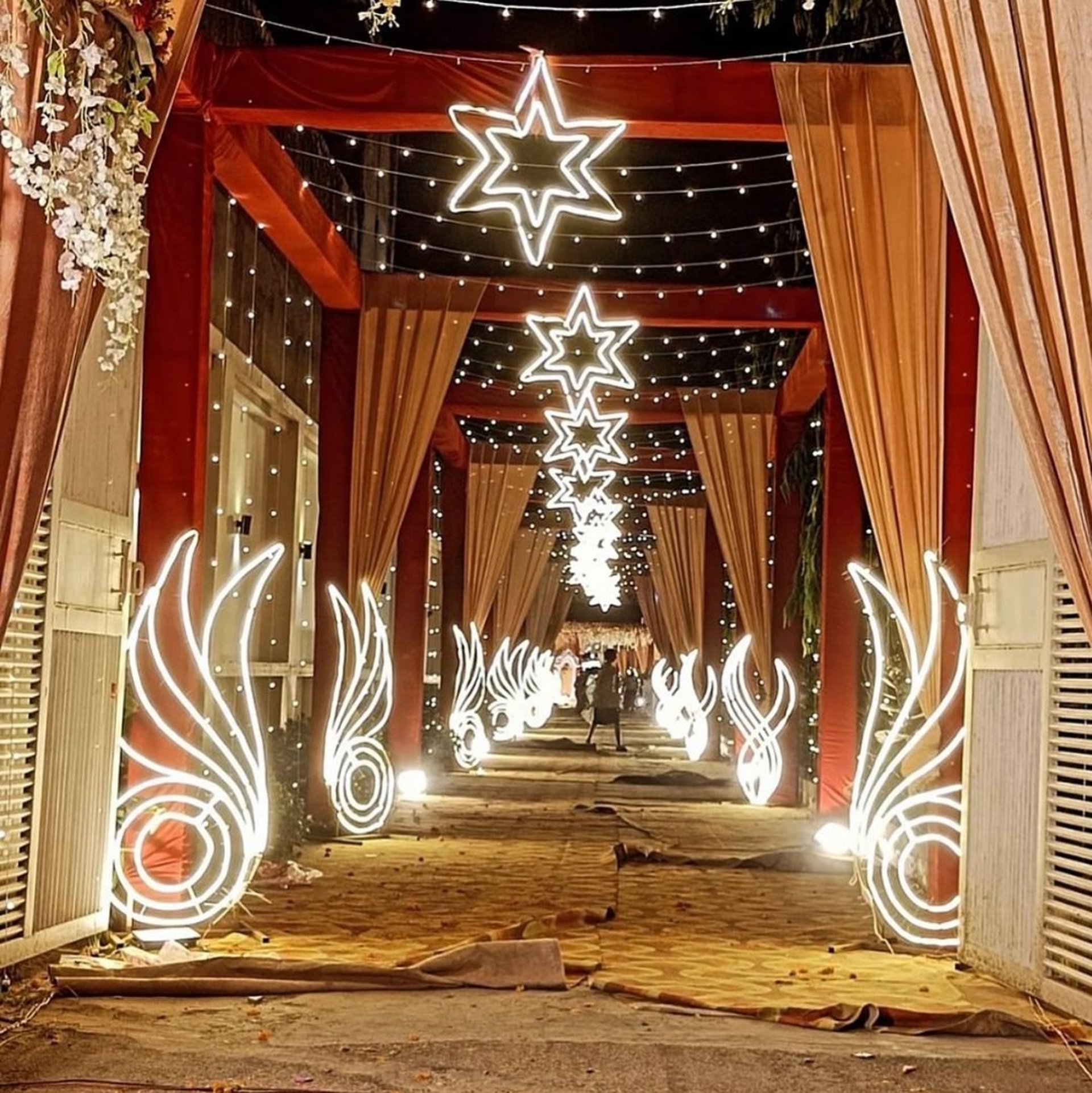 black and white bed linen