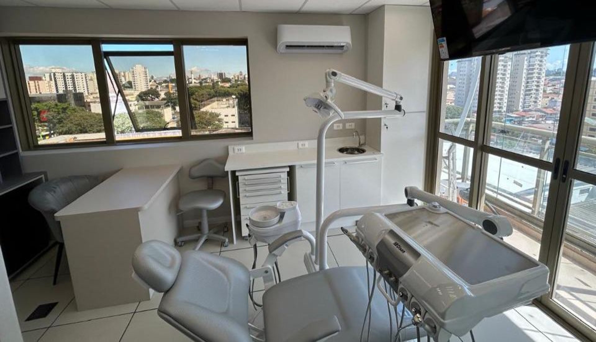 black and brown leather padded tub sofa