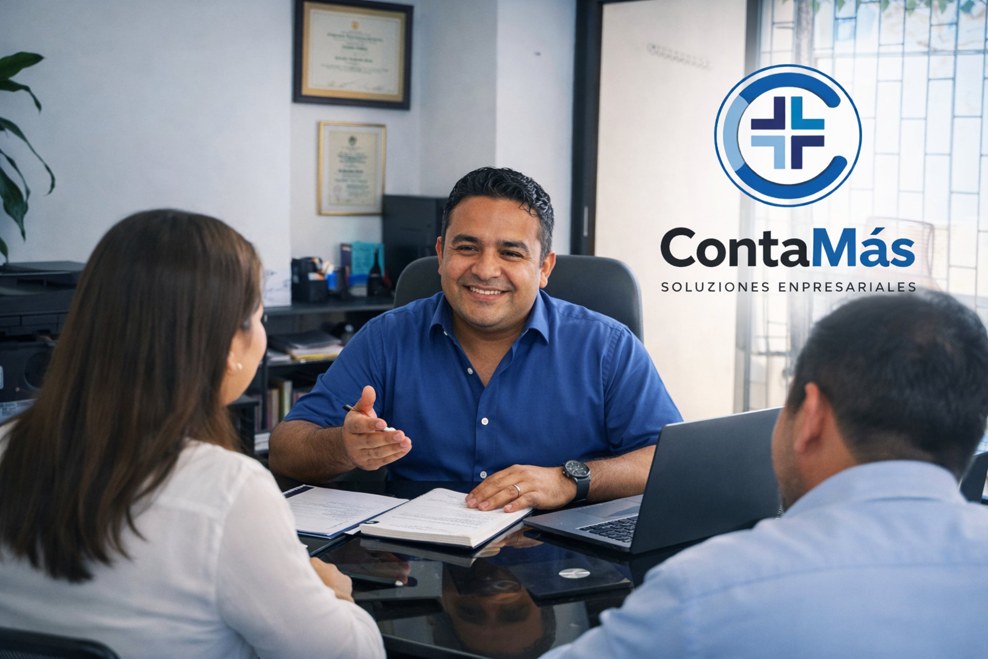 gray computer monitor